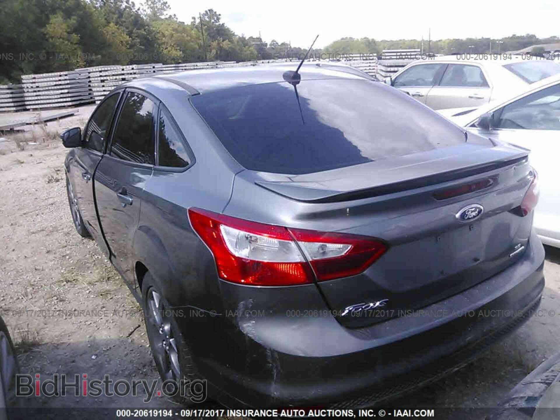 2014 Ford Focus - VIN: 1FADP3F26EL236266 - Photo 3