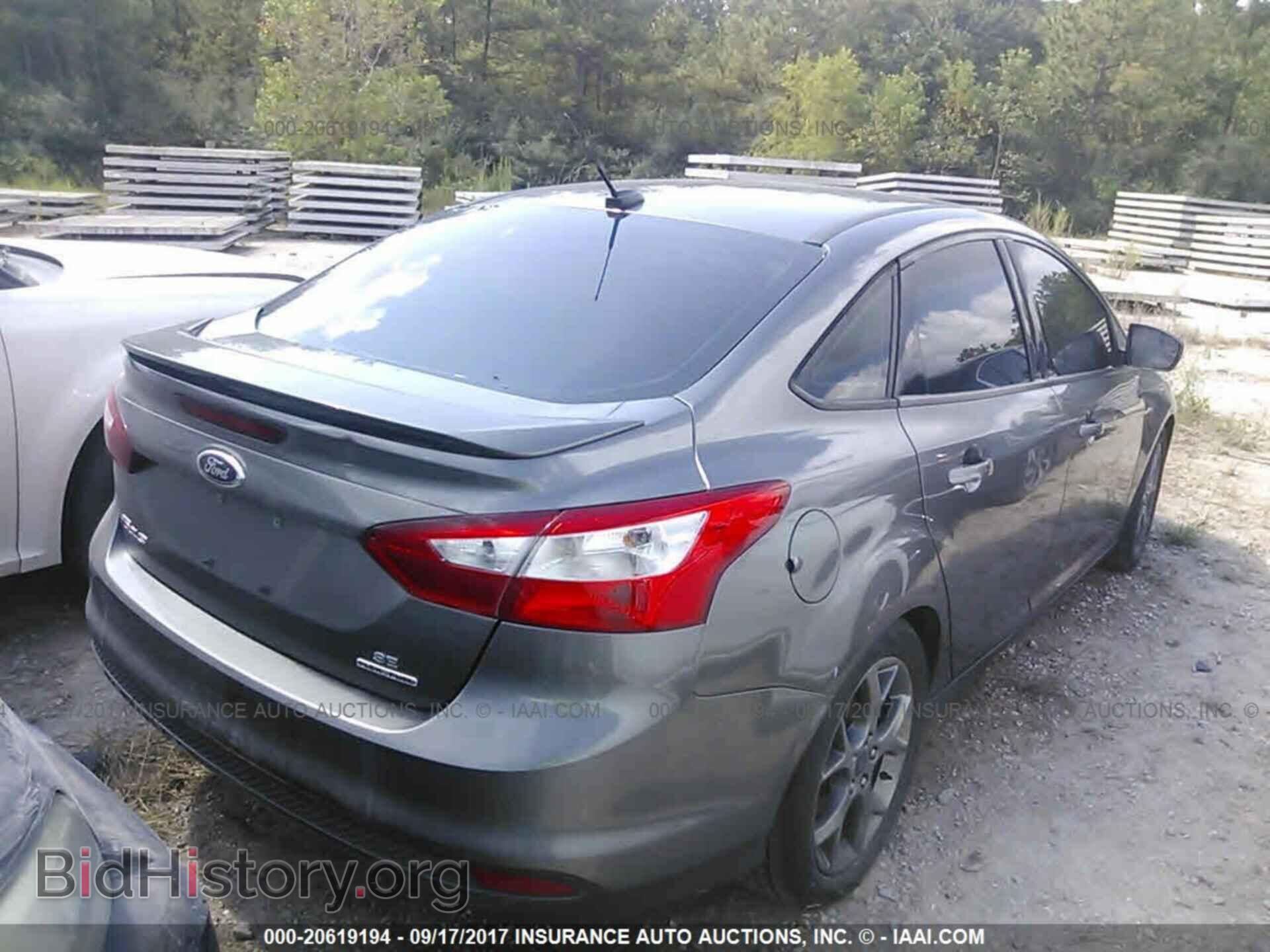 2014 Ford Focus - VIN: 1FADP3F26EL236266 - Photo 4