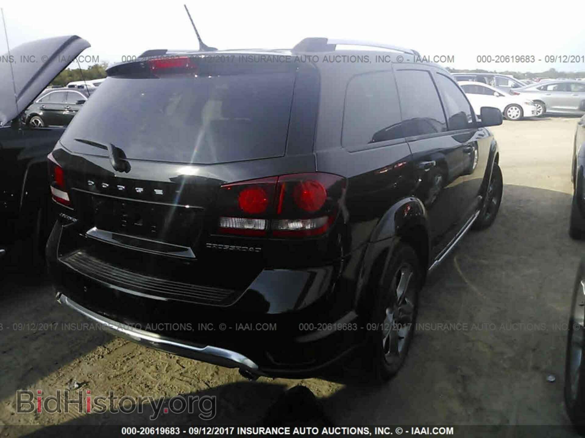 2015 Dodge Journey - VIN: 3C4PDCGGXFT597791 - Фото 4