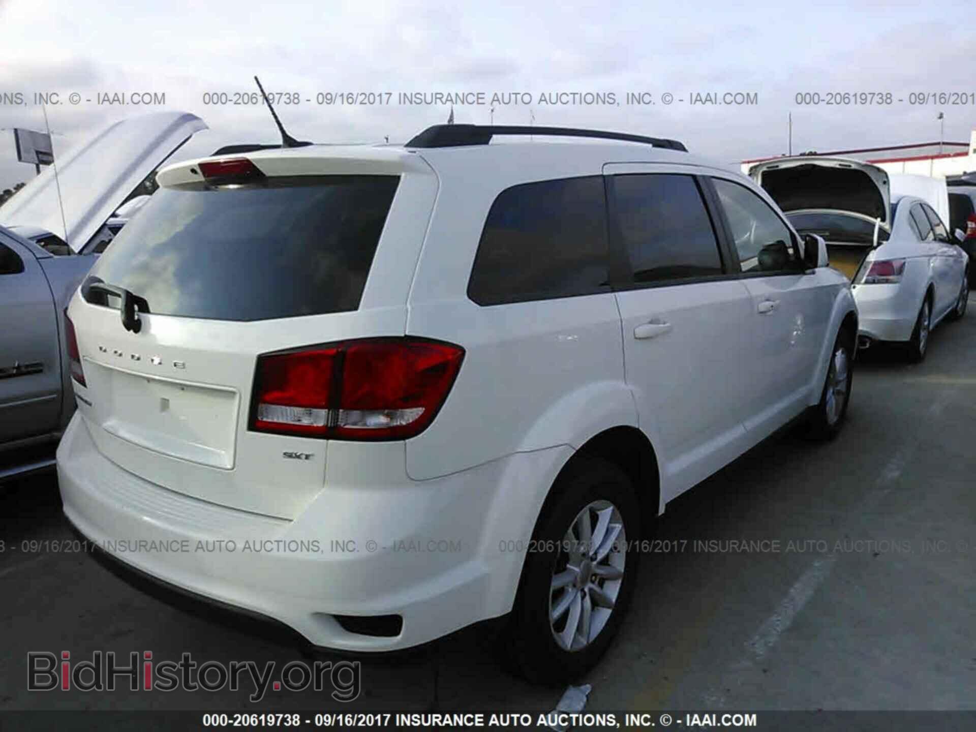 2016 Dodge Journey - VIN: 3C4PDCBB0GT156099 - Photo 4