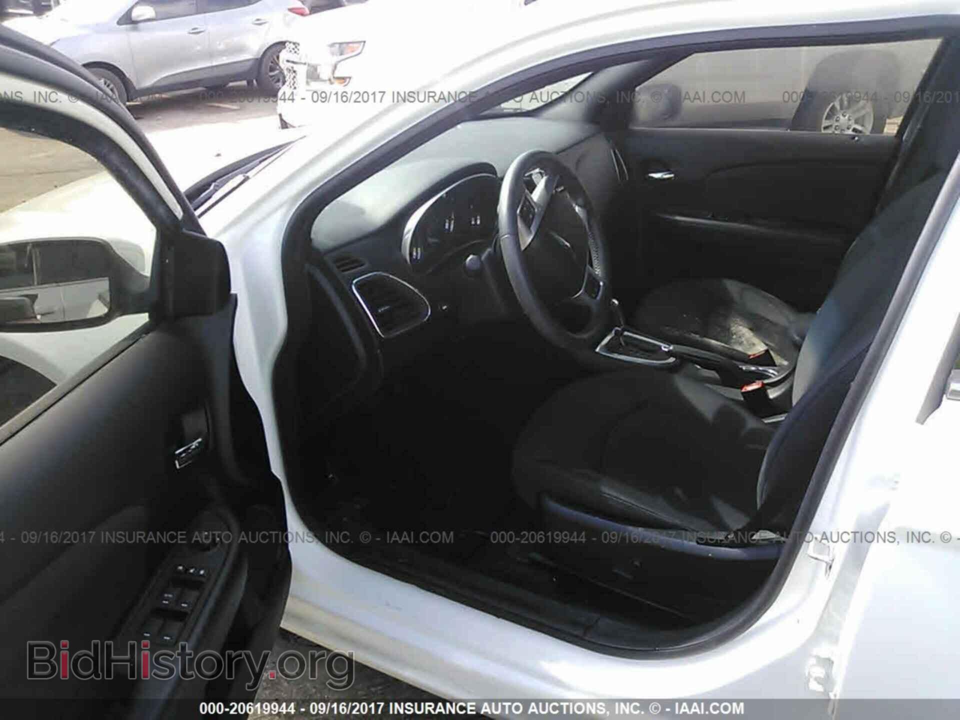 2013 Chrysler 200 - VIN: 1C3CCBBB3DN553835 - Photo 5