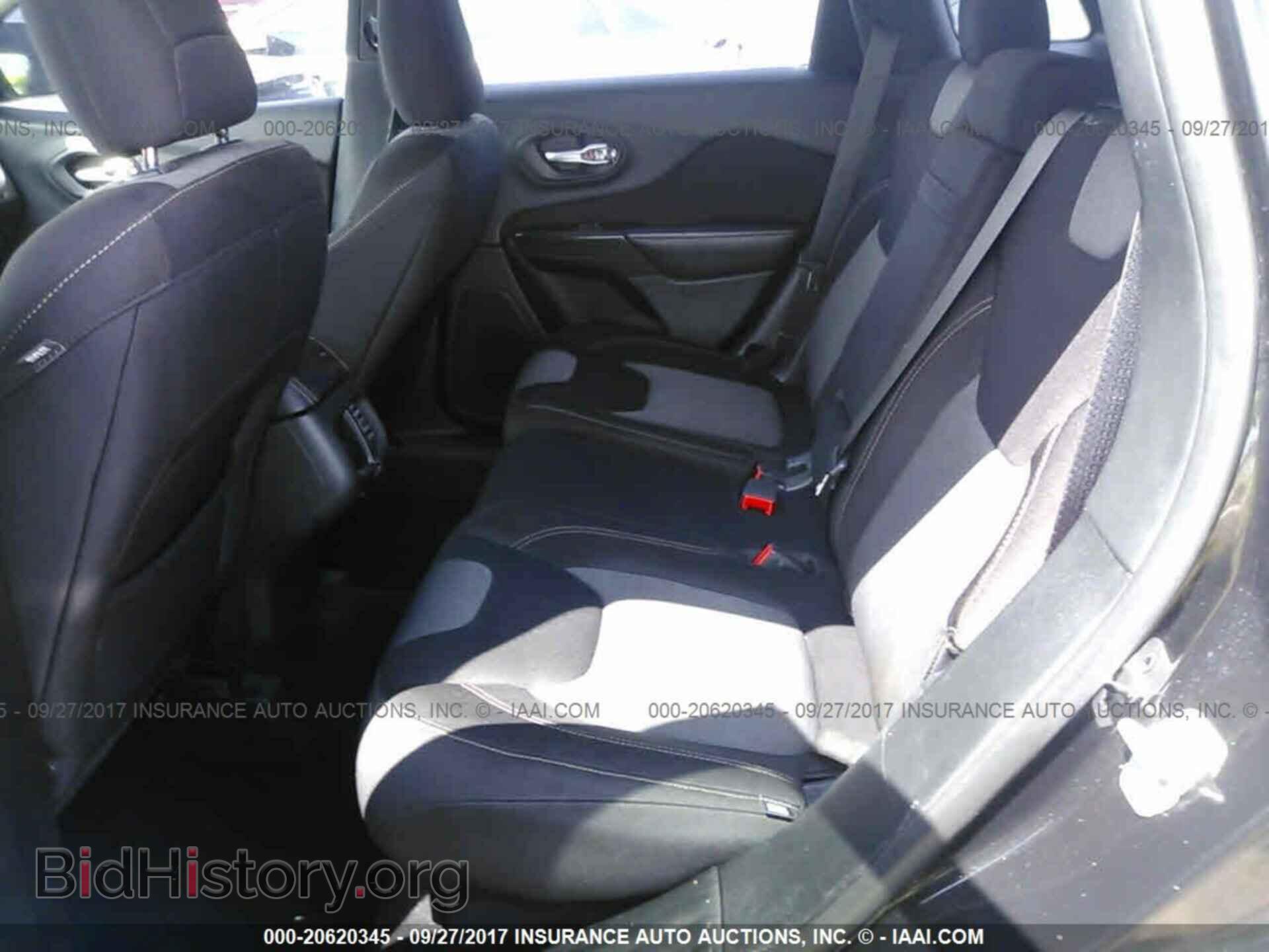 2014 Jeep Cherokee - VIN: 1C4PJLAB2EW287858 - Photo 8
