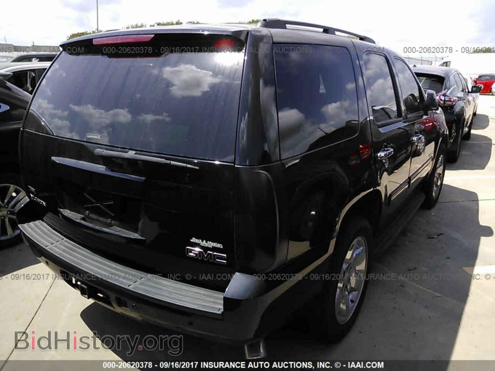 2011 Gmc Yukon - VIN: 1GKS1AE0XBR395084 - Photo 4