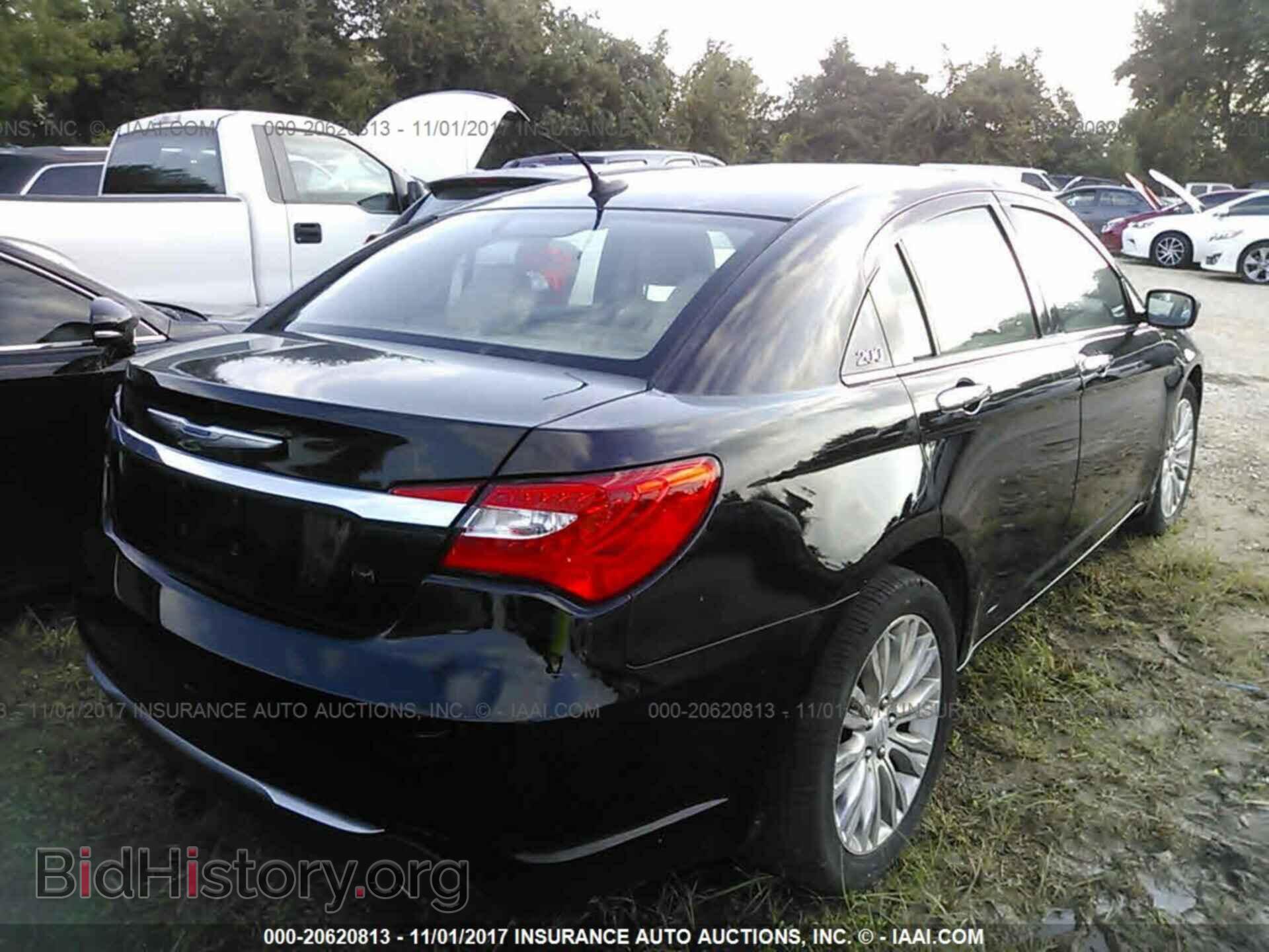 2013 Chrysler 200 - VIN: 1C3CCBCG4DN503262 - Photo 4