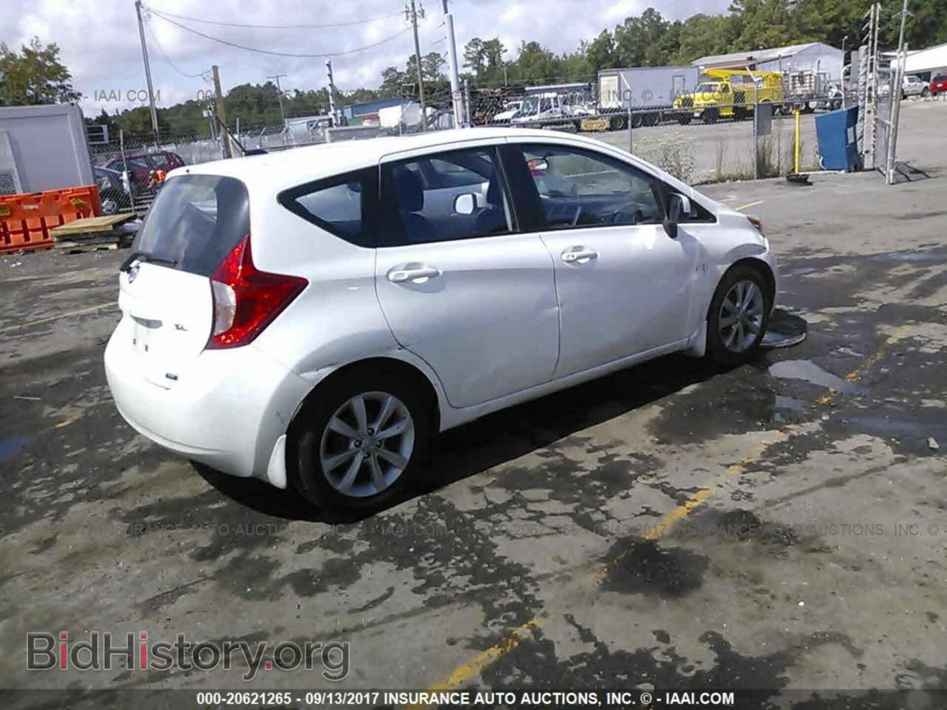 2014 Nissan Versa note - VIN: 3N1CE2CP1EL411066 - Photo 4