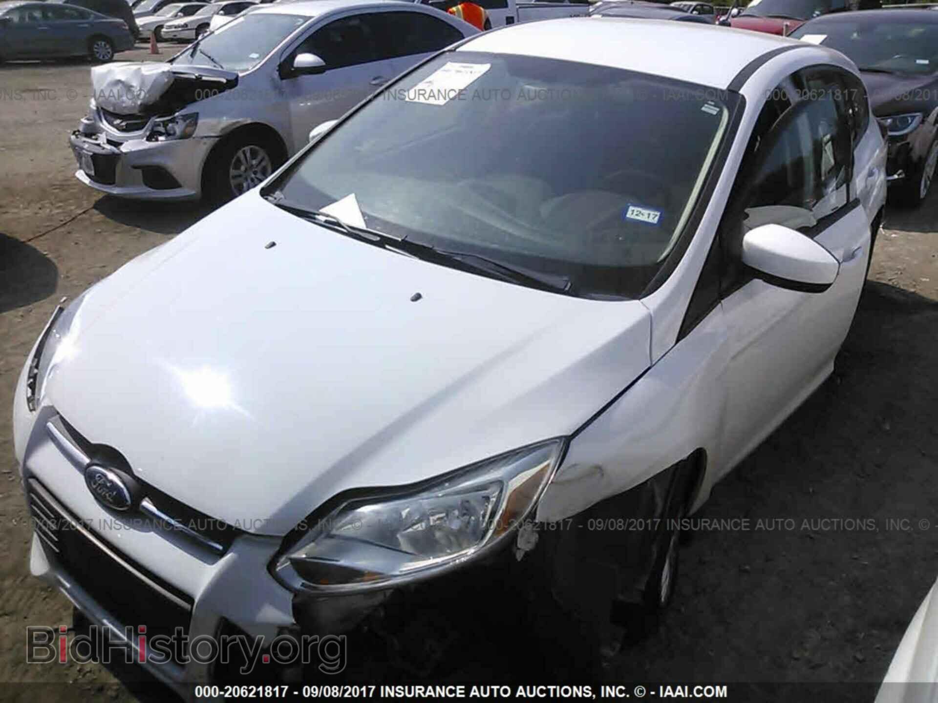 2012 Ford Focus - VIN: 1FAHP3K24CL147333 - Photo 2
