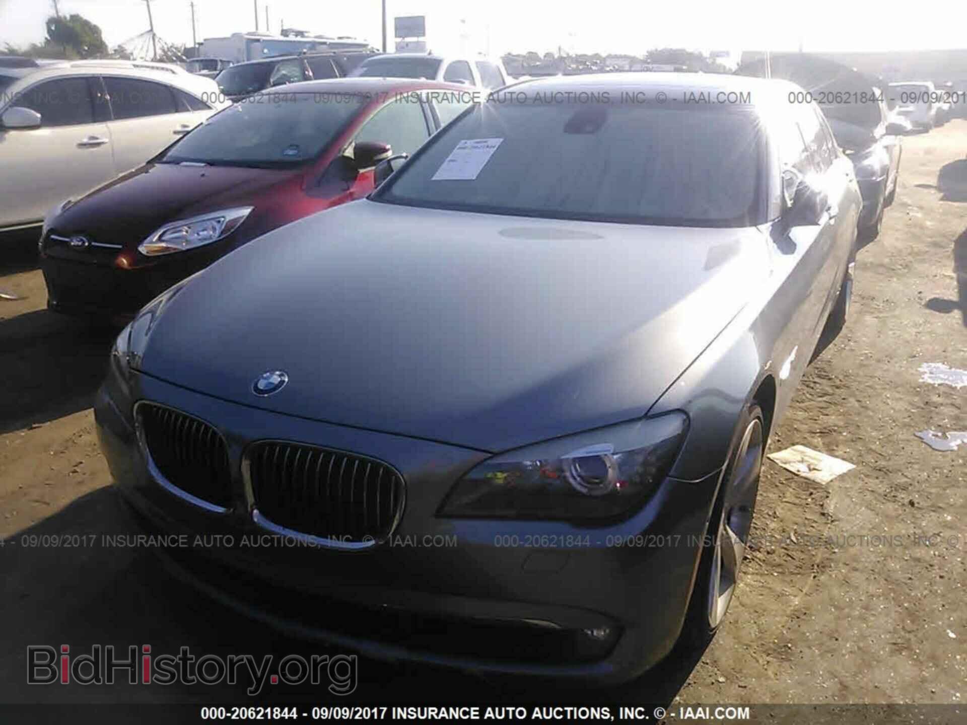 2012 Bmw 750 - VIN: WBAKC8C5XCC437543 - Photo 2