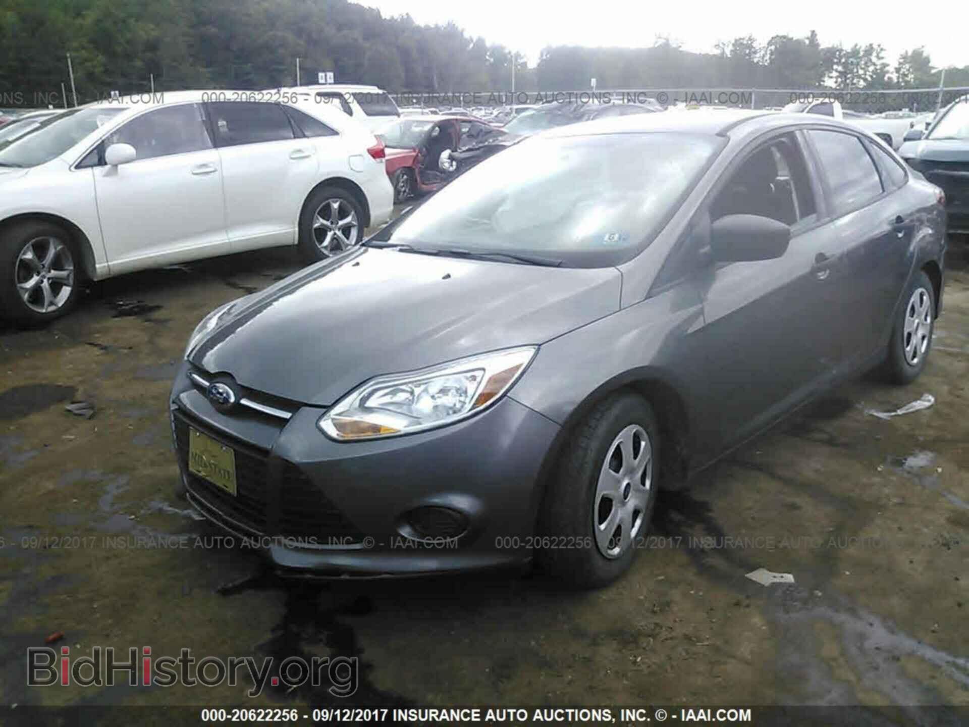 2014 Ford Focus - VIN: 1FADP3E2XEL370988 - Photo 2