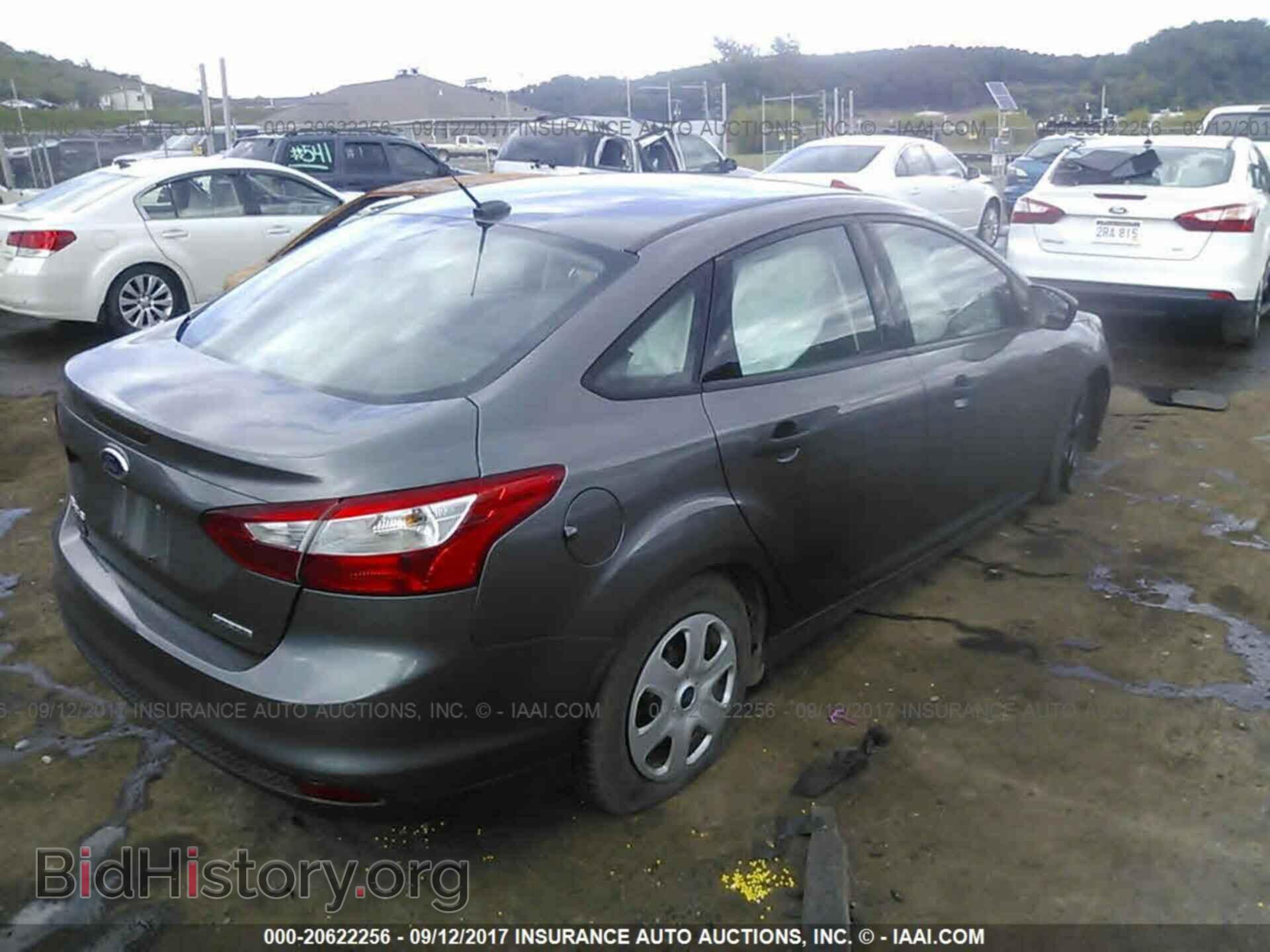 2014 Ford Focus - VIN: 1FADP3E2XEL370988 - Photo 4
