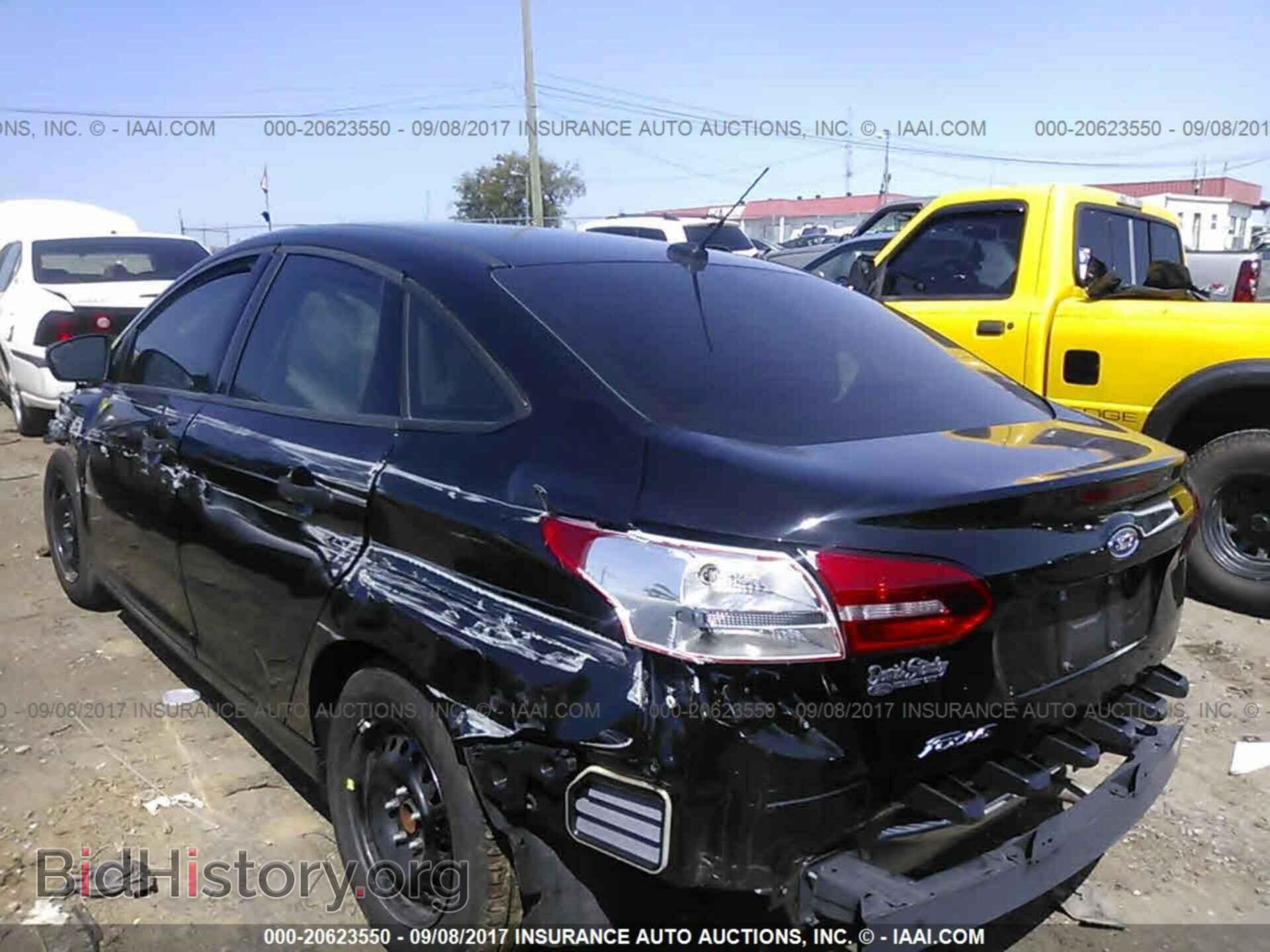 2016 Ford Focus - VIN: 1FADP3E28GL404719 - Фото 3