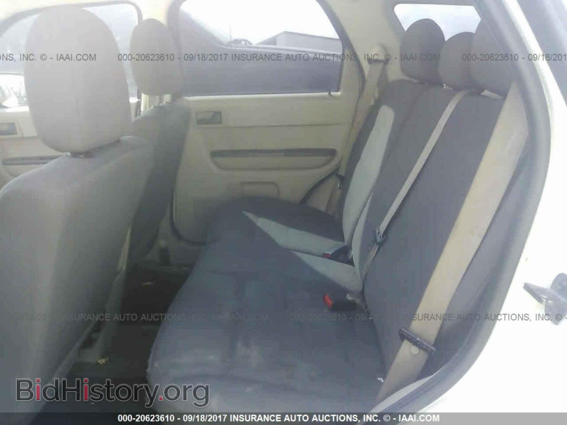 2011 Ford Escape - VIN: 1FMCU0C77BKC62823 - Фото 8