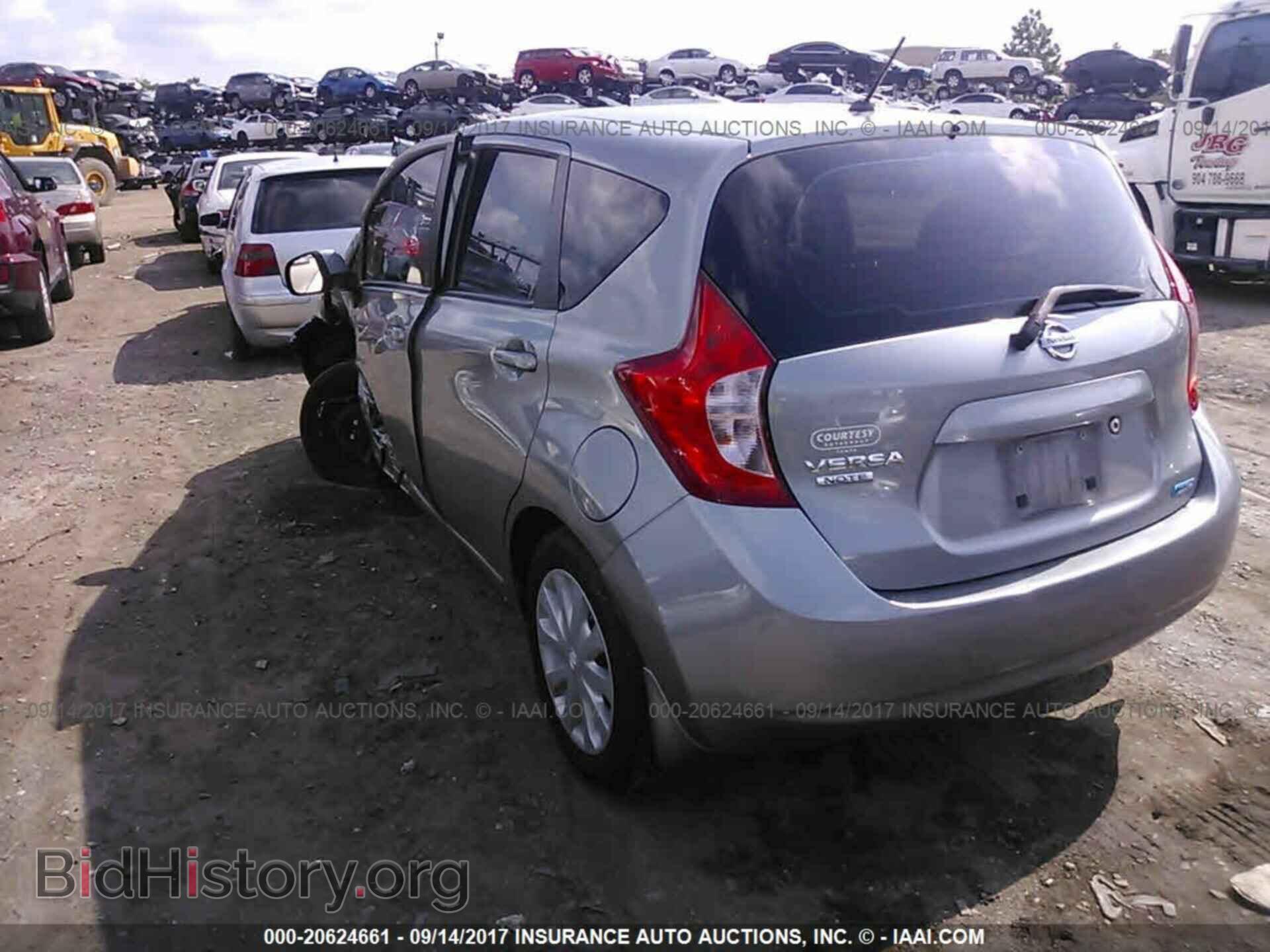 2014 Nissan Versa note - VIN: 3N1CE2CP0EL437349 - Photo 3