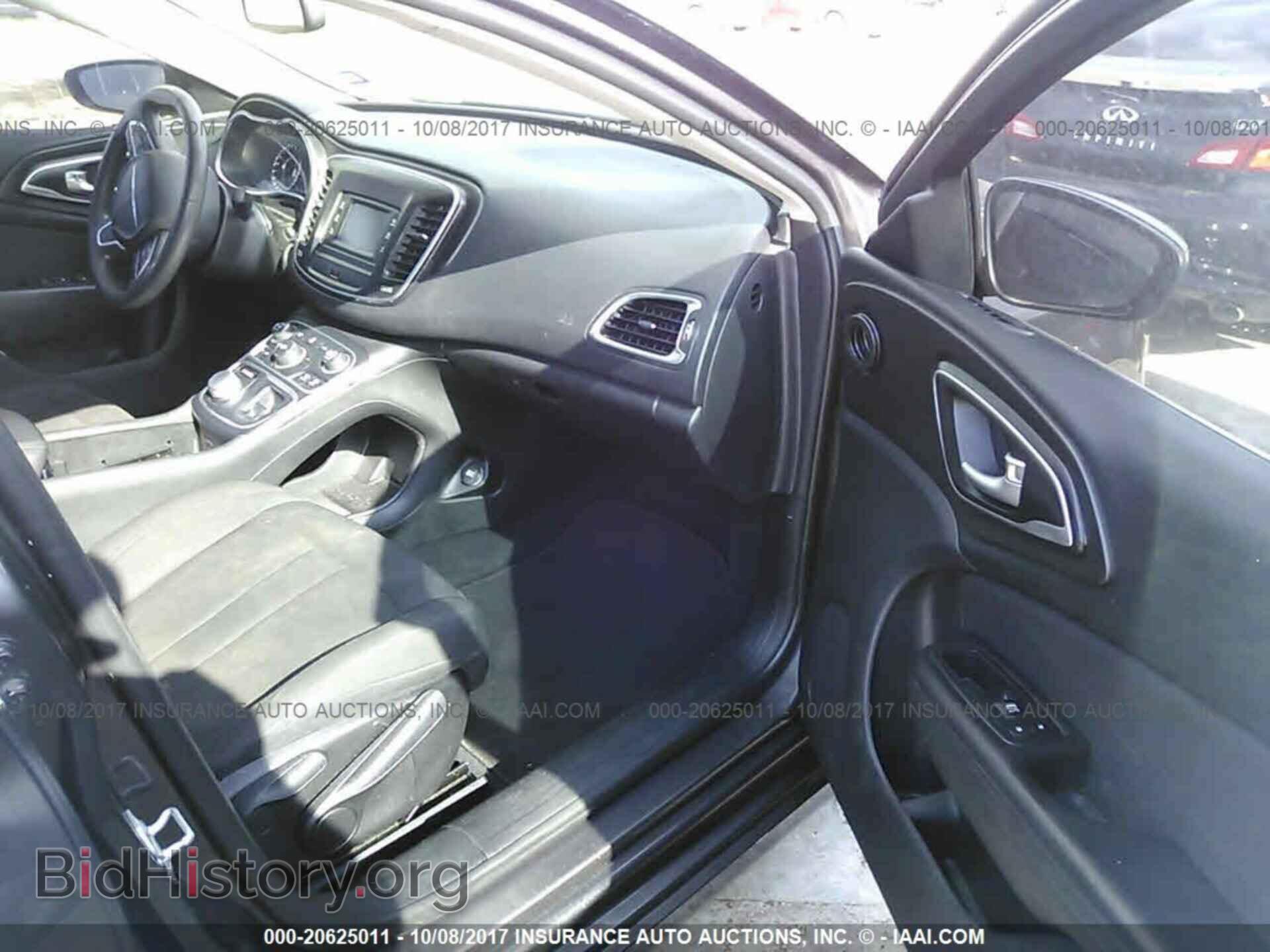 2015 Chrysler 200 - VIN: 1C3CCCAB4FN696769 - Photo 5