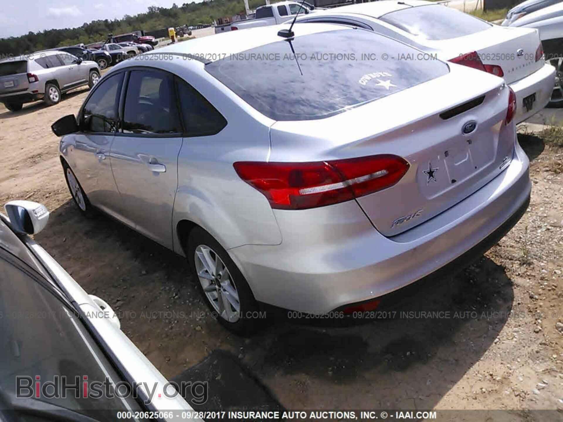 2015 Ford Focus - VIN: 1FADP3F27FL255068 - Фото 3