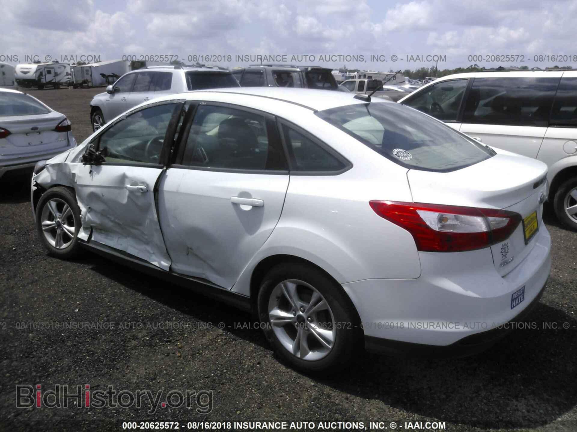 2014 Ford Focus - VIN: 1FADP3F22EL261018 - Фото 3