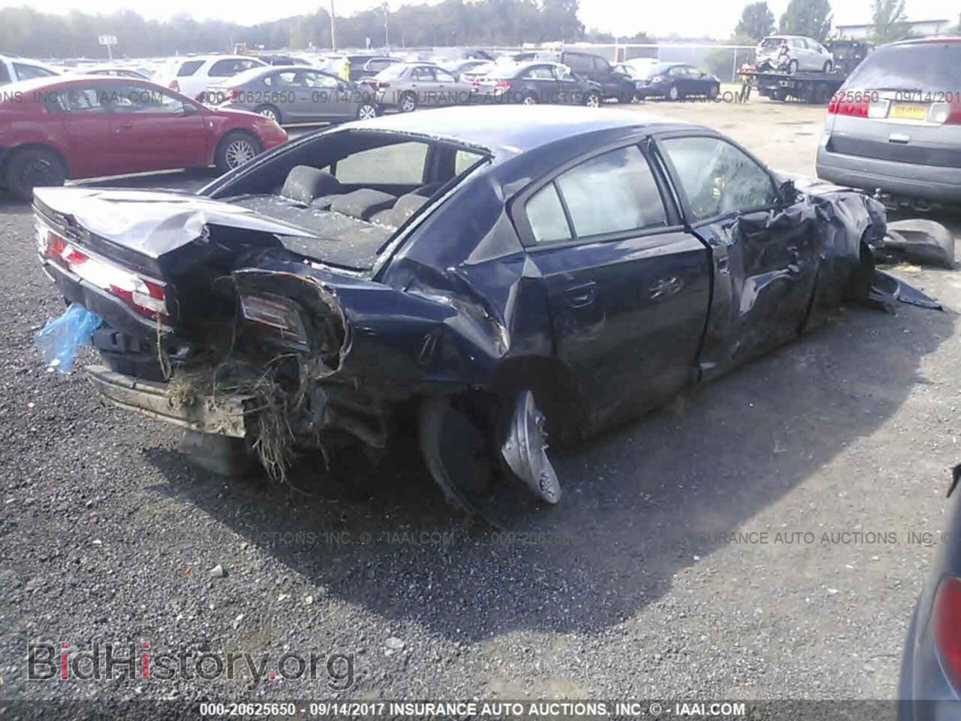 2013 Dodge Charger - VIN: 2C3CDXBG2DH604675 - Photo 4
