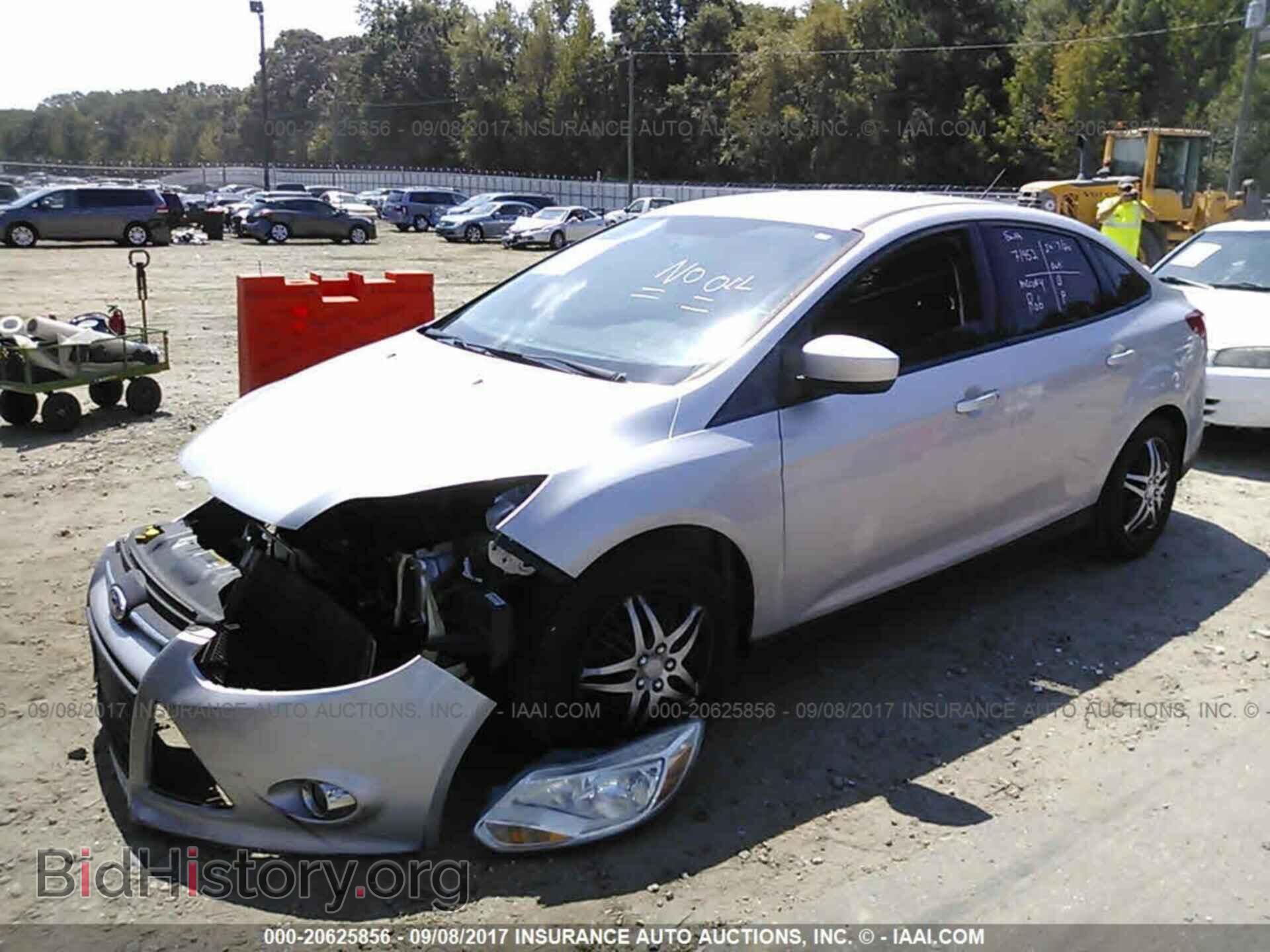 2012 Ford Focus - VIN: 1FAHP3F24CL334341 - Photo 2