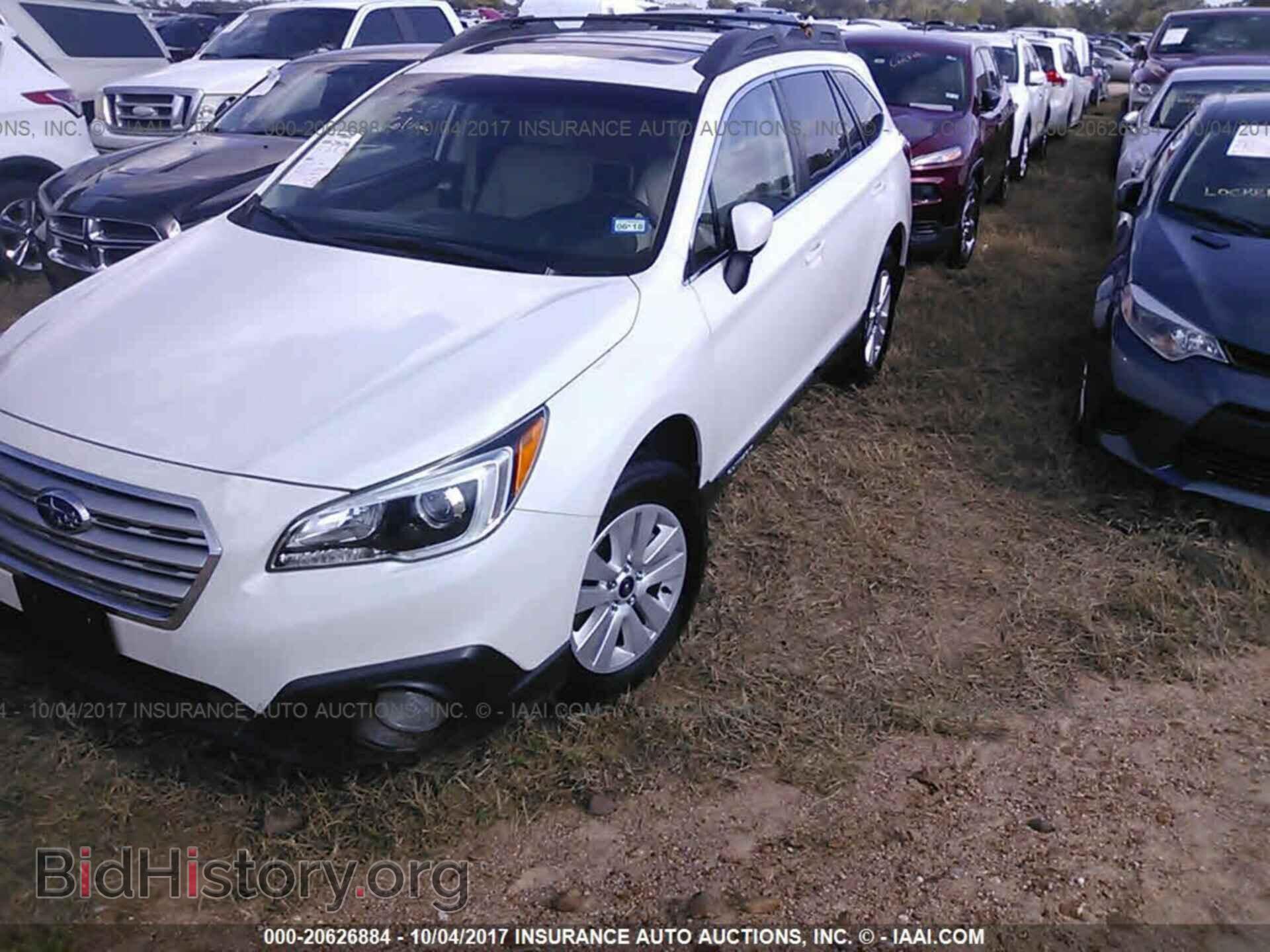 2015 Subaru Outback - VIN: 4S4BSBDC7F3354832 - Photo 2