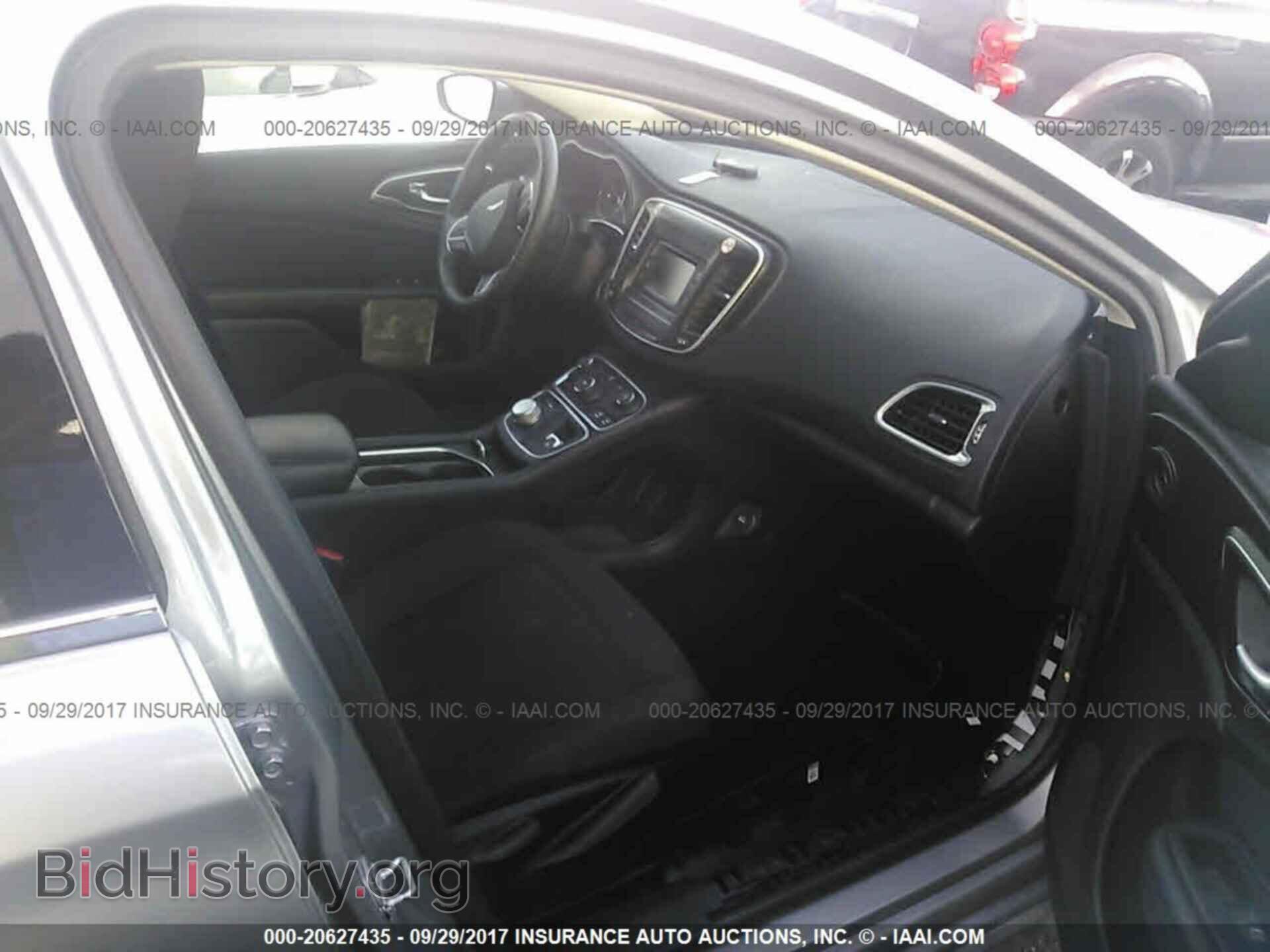 2016 Chrysler 200 - VIN: 1C3CCCAB8GN136612 - Photo 5