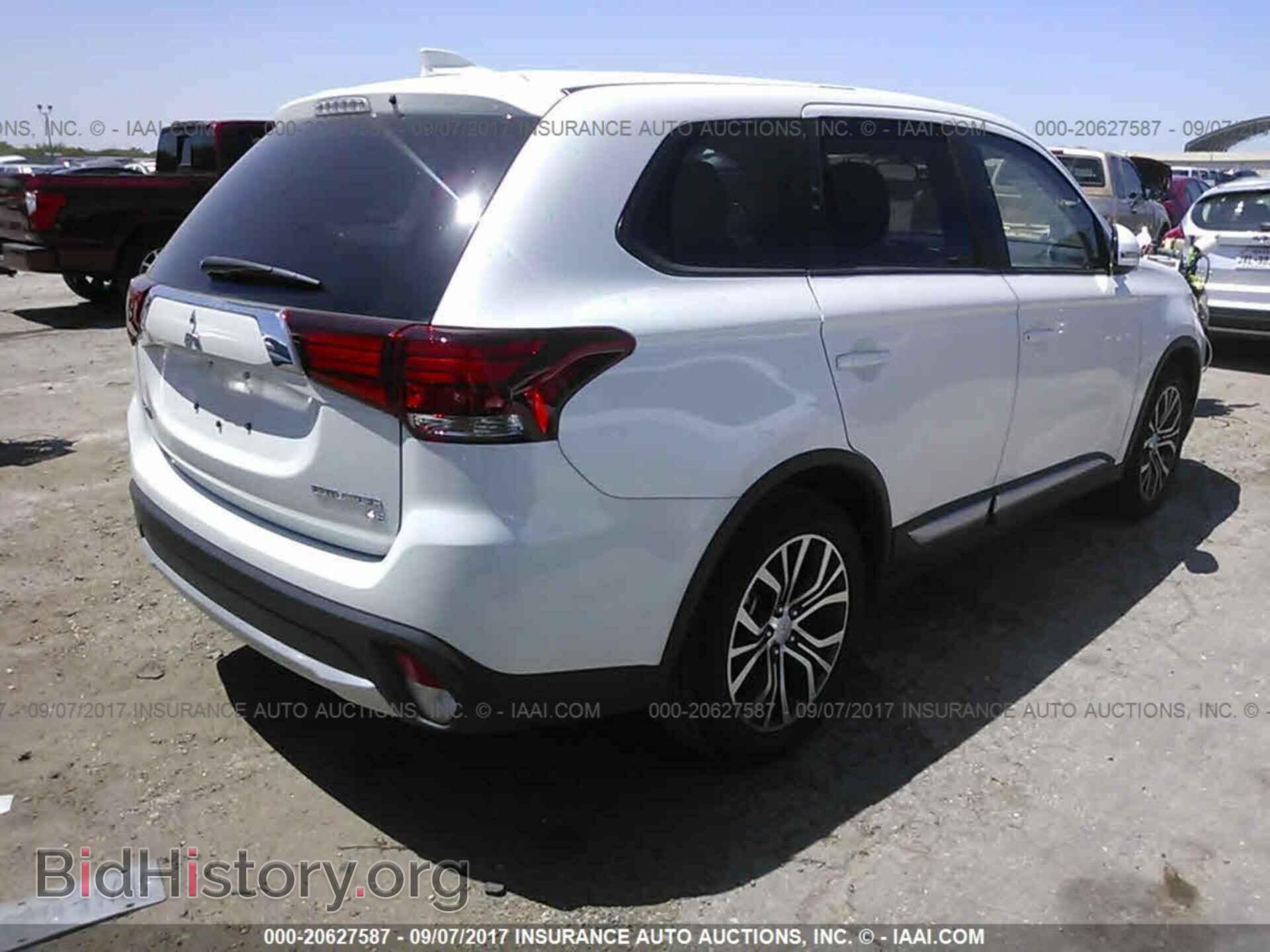 2017 Mitsubishi Outlander - VIN: JA4AD3A33HZ028220 - Фото 4