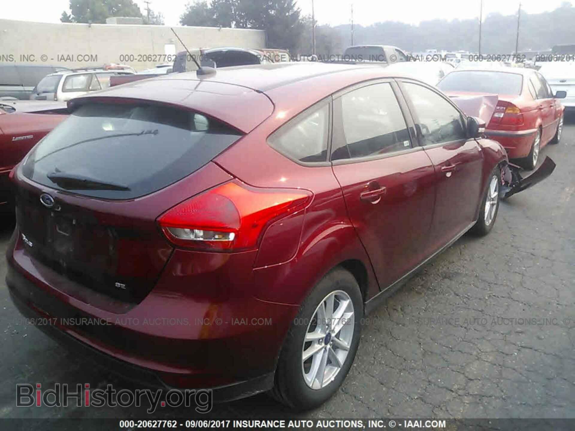 2017 Ford Focus - VIN: 1FADP3K22HL286088 - Photo 4