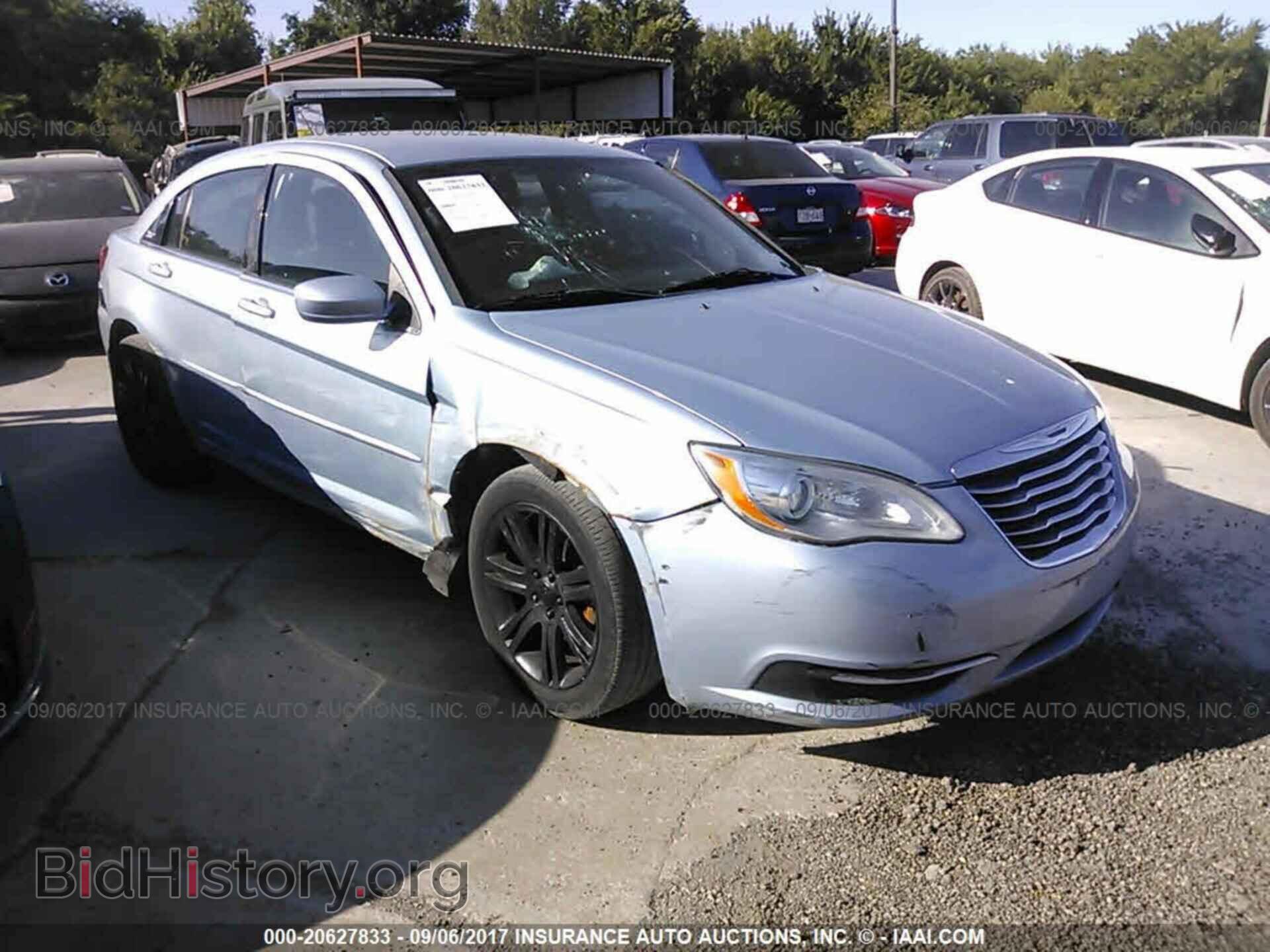 Photo 1C3CCBAB5DN589852 - Chrysler 200 2013