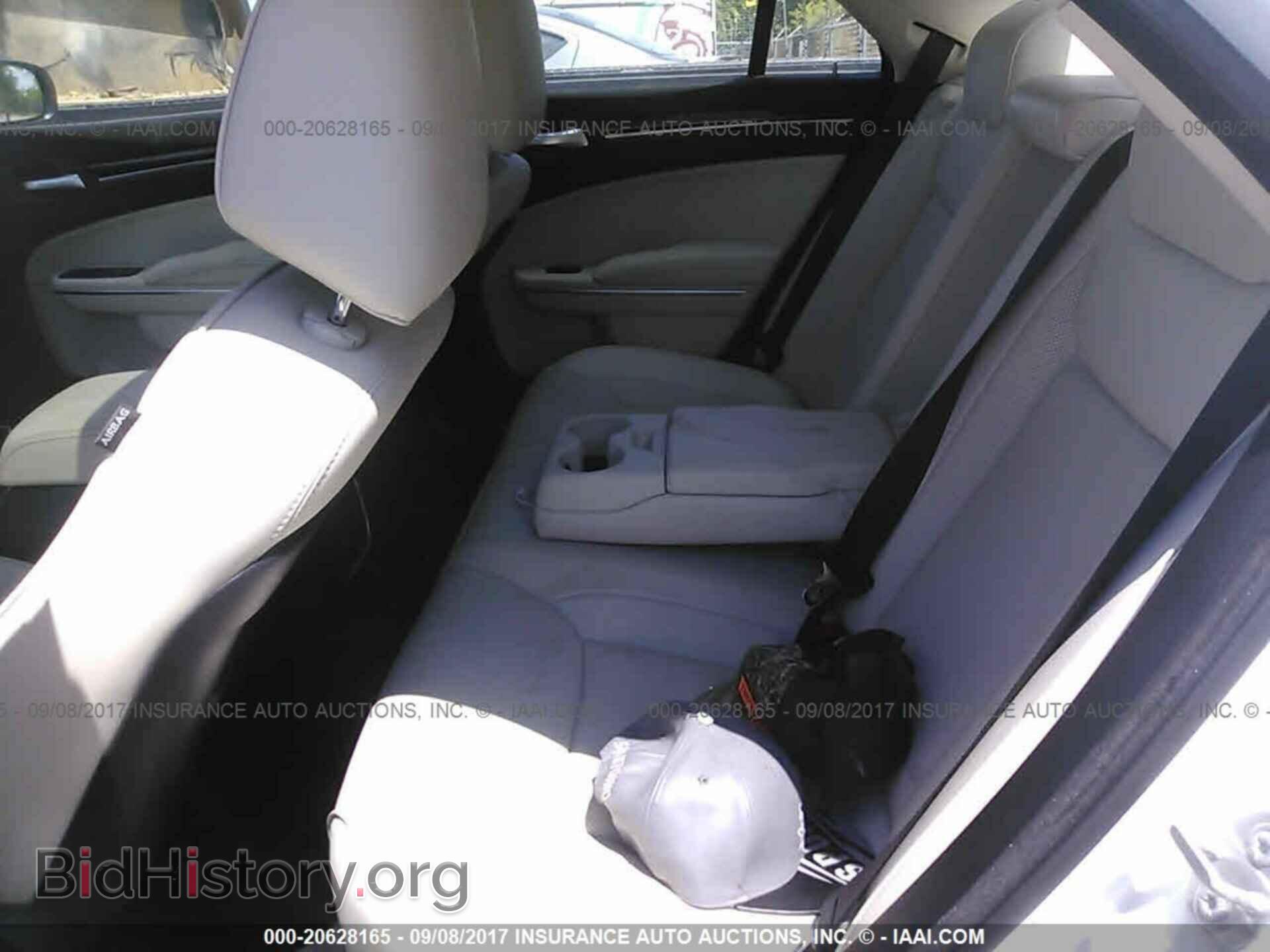 2017 Chrysler 300c - VIN: 2C3CCAEG7HH564529 - Фото 8