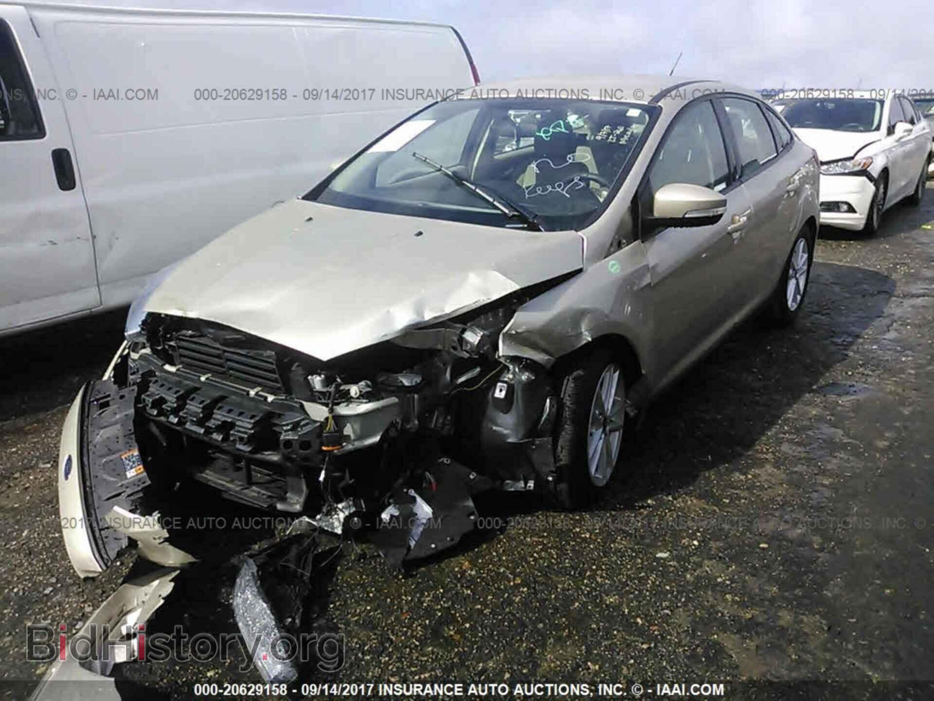 2017 Ford Focus - VIN: 1FADP3F22HL266093 - Photo 2