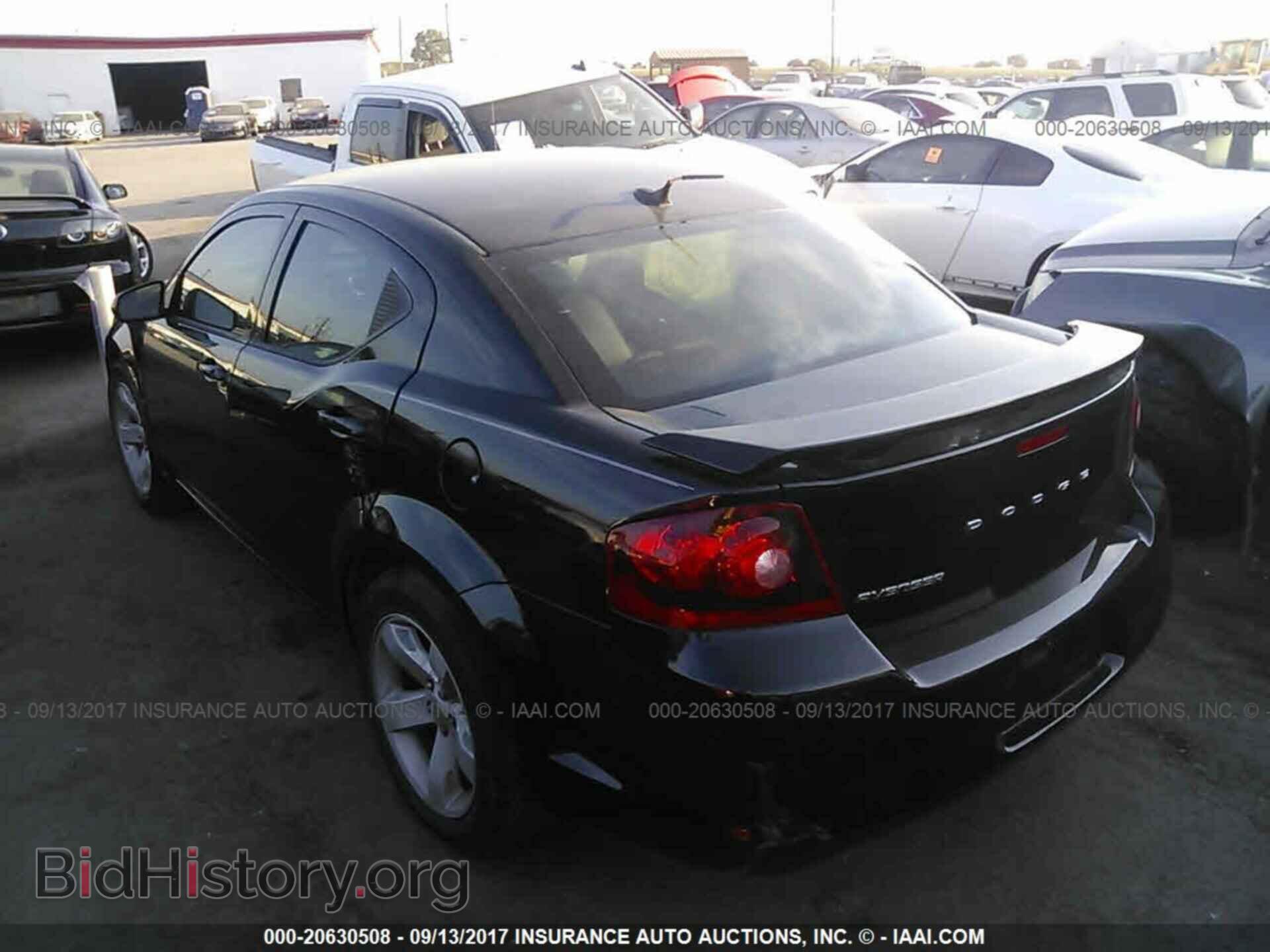 2011 Dodge Avenger - VIN: 1B3BD2FB8BN585161 - Photo 3