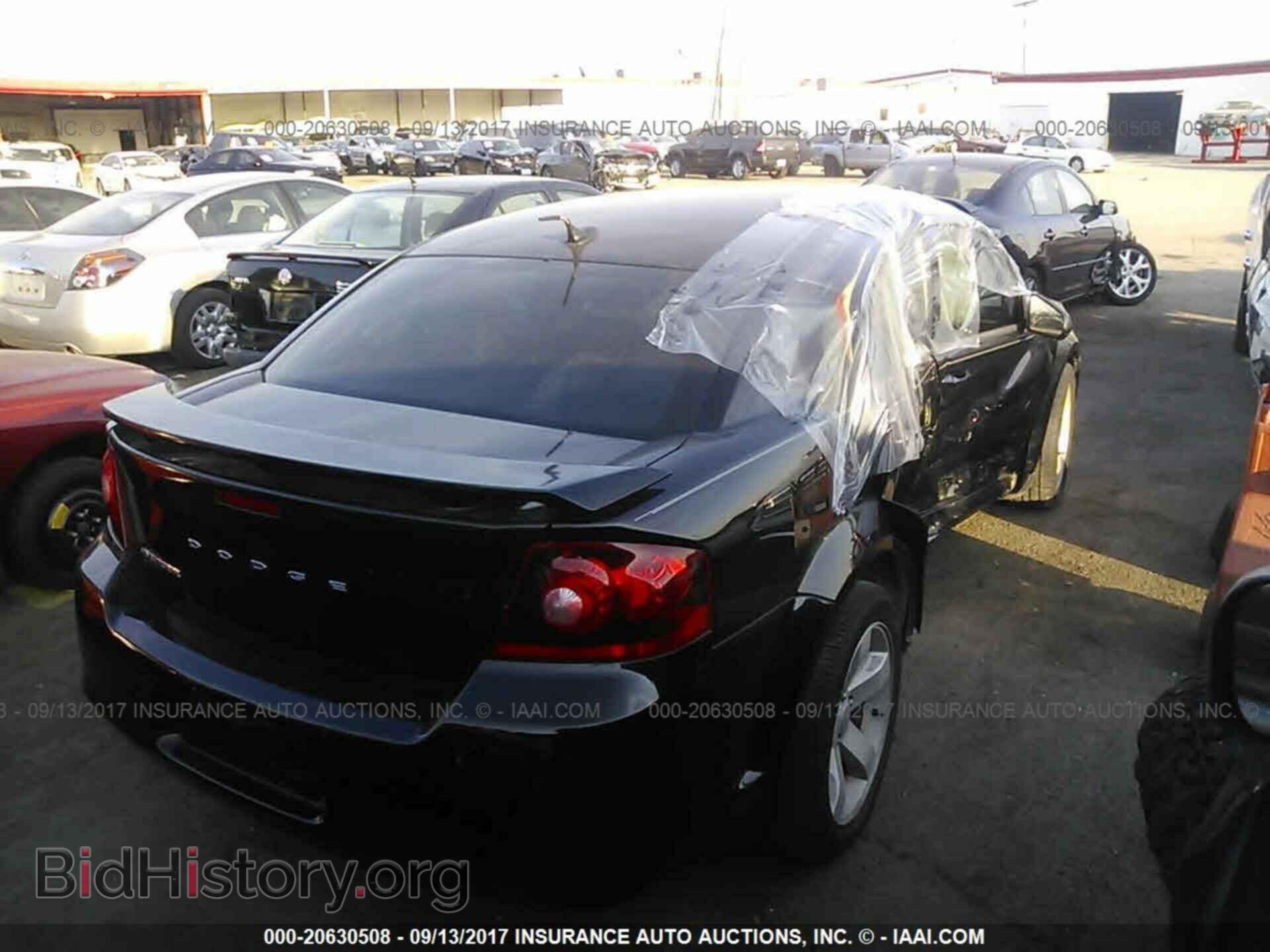 2011 Dodge Avenger - VIN: 1B3BD2FB8BN585161 - Photo 4