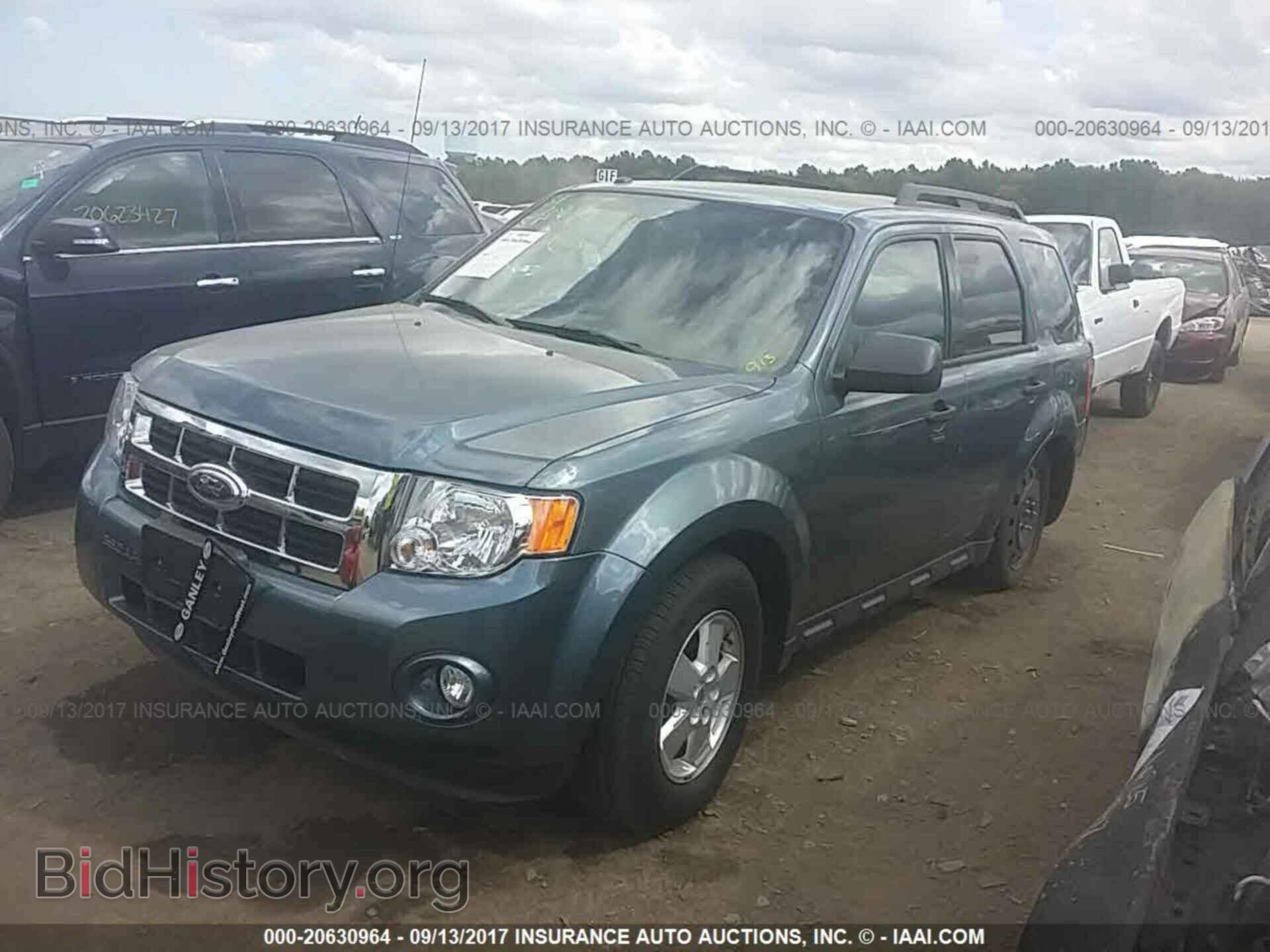2012 Ford Escape - VIN: 1FMCU0D72CKB76285 - Photo 2