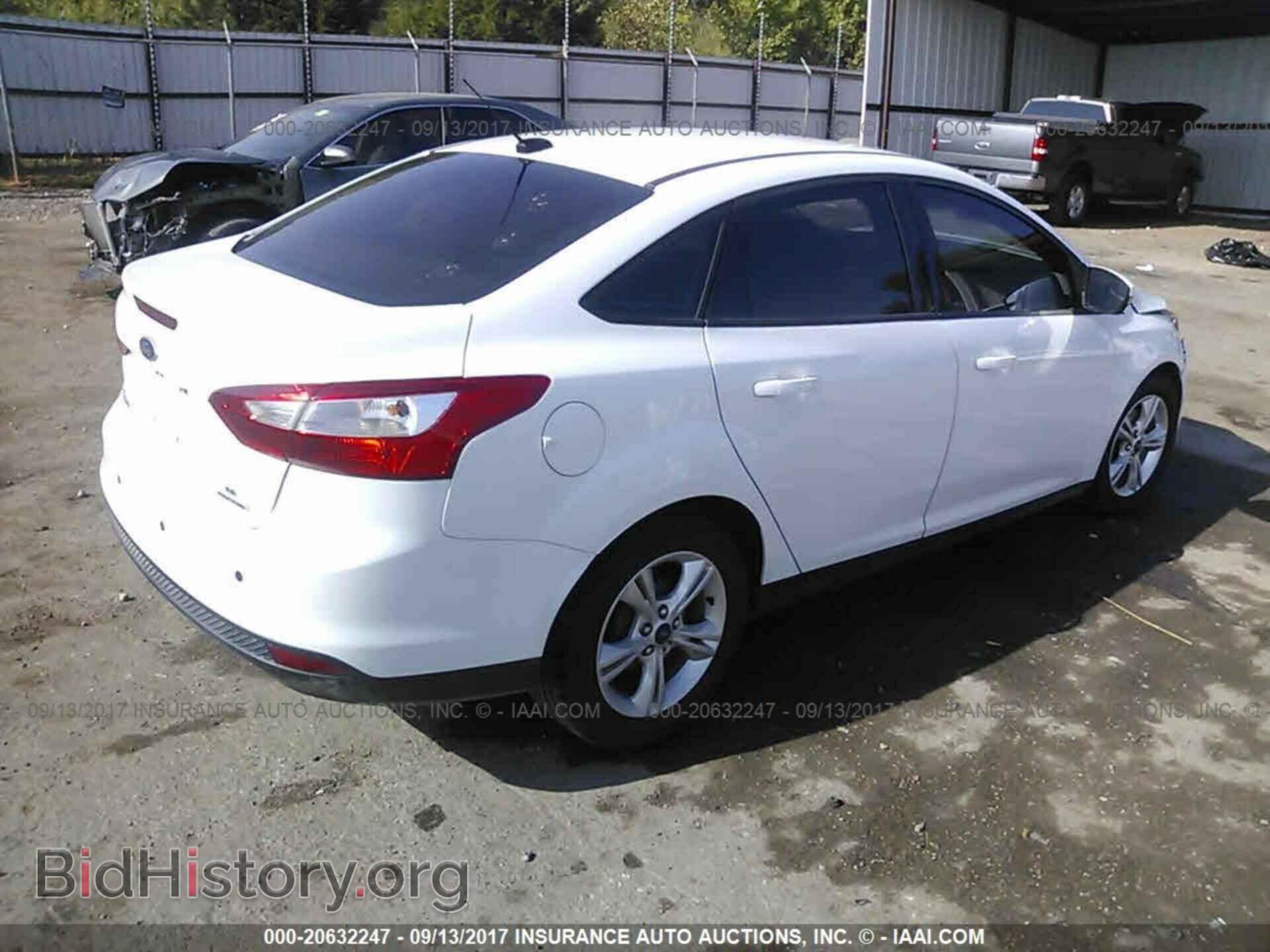 2013 Ford Focus - VIN: 1FADP3F25DL220879 - Photo 4