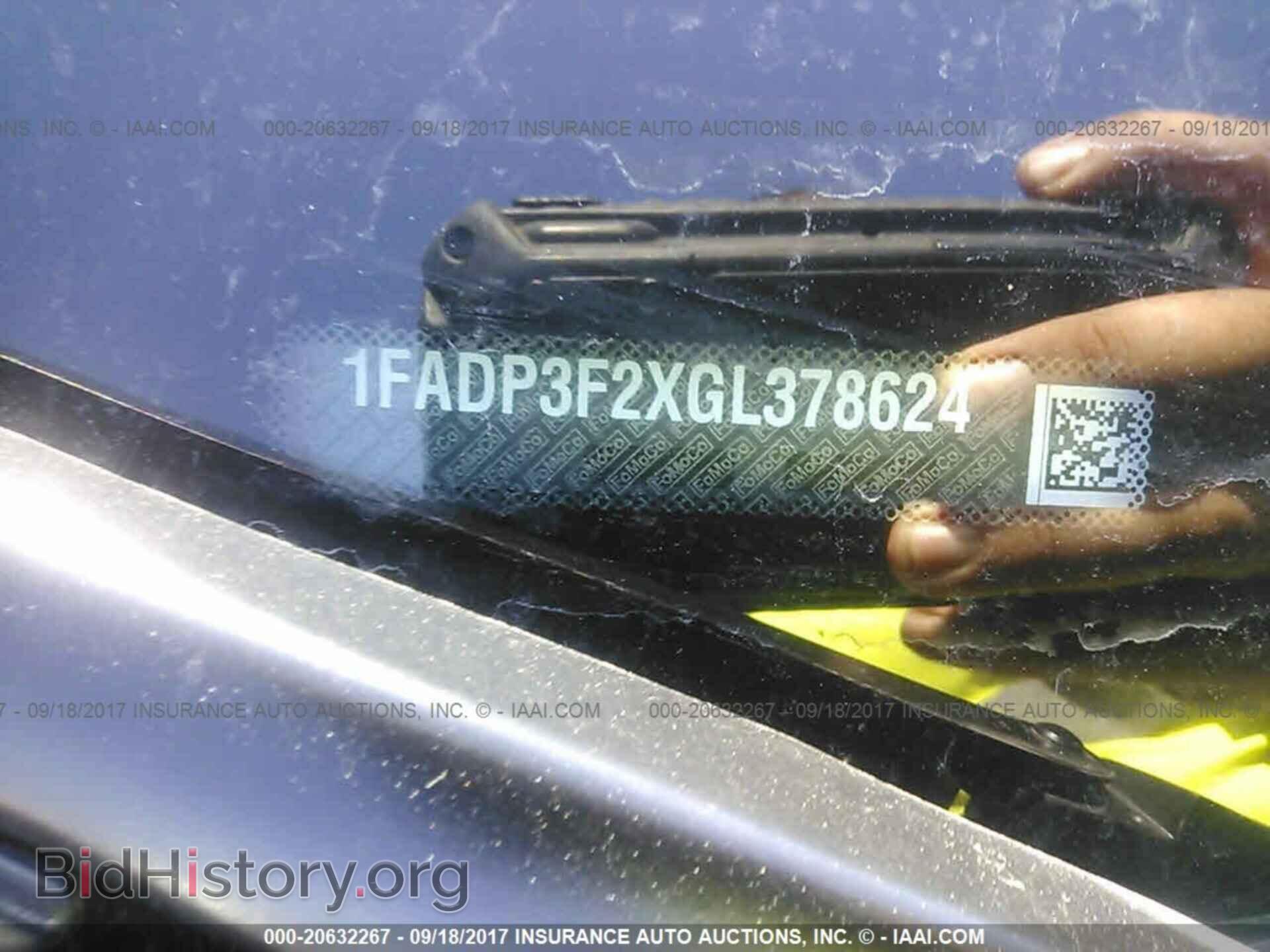 2016 Ford Focus - VIN: 1FADP3F2XGL378624 - Photo 9