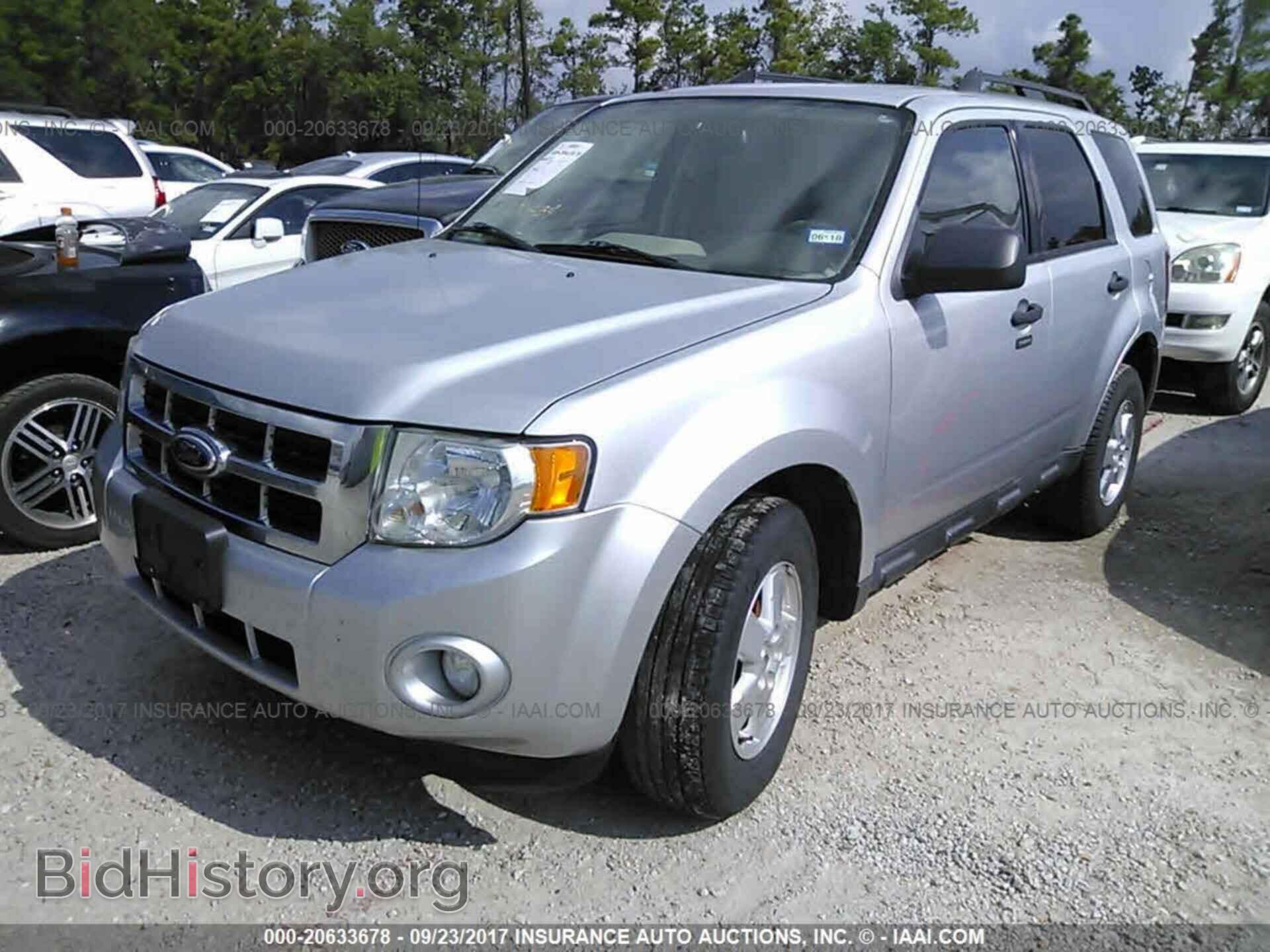 2012 Ford Escape - VIN: 1FMCU0D72CKC81442 - Photo 2
