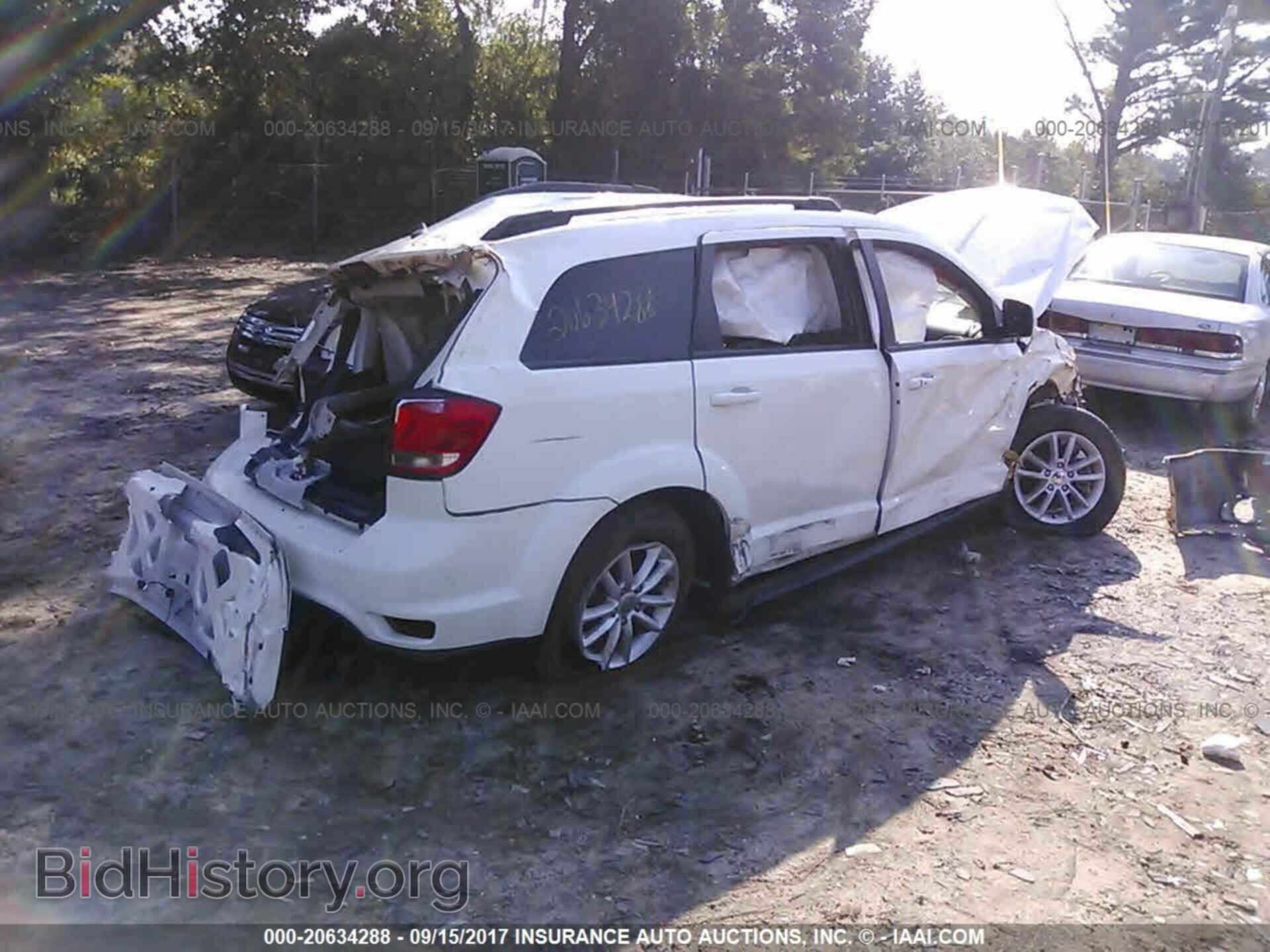 2015 Dodge Journey - VIN: 3C4PDCBB8FT735940 - Фото 4