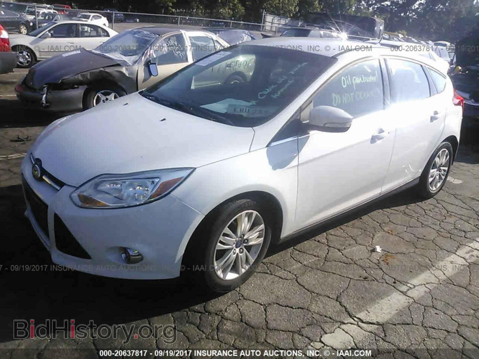 2012 Ford Focus - VIN: 1FAHP3M21CL373942 - Photo 2