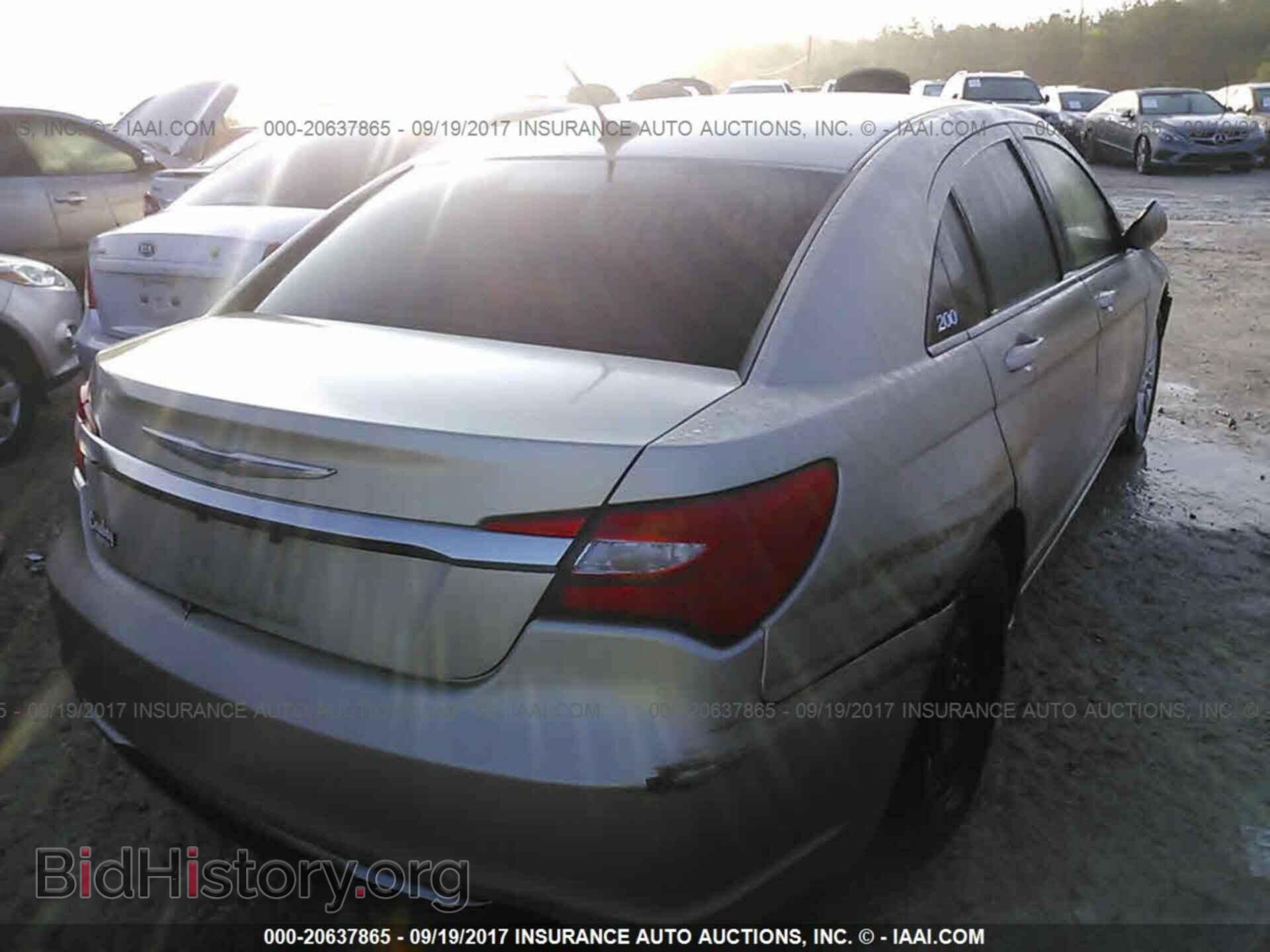 2014 Chrysler 200 - VIN: 1C3CCBAB8EN210294 - Фото 4