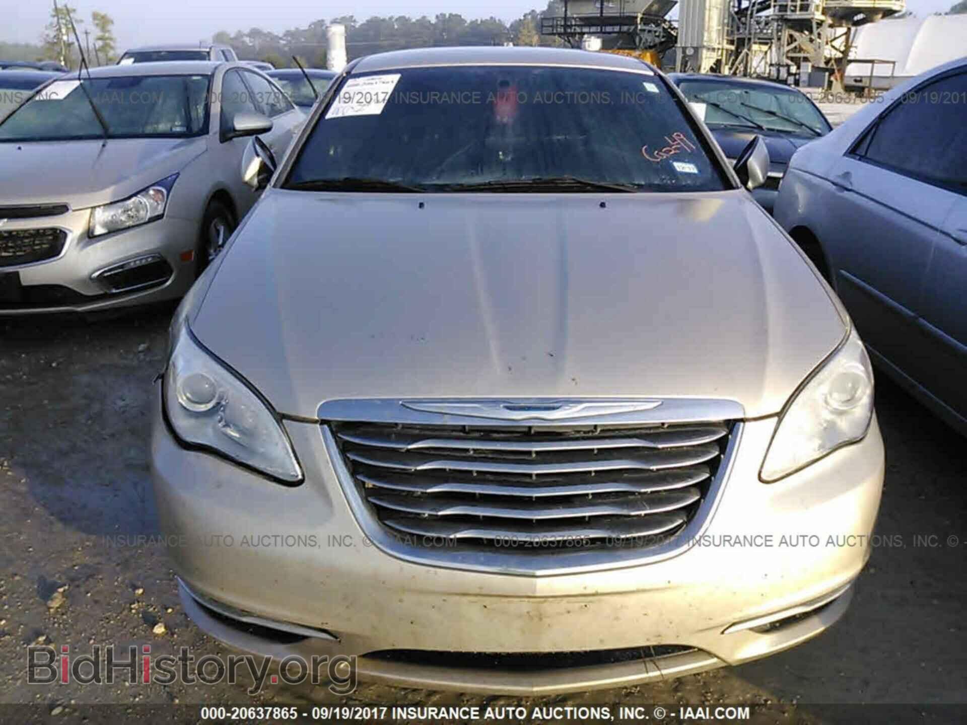 2014 Chrysler 200 - VIN: 1C3CCBAB8EN210294 - Фото 6