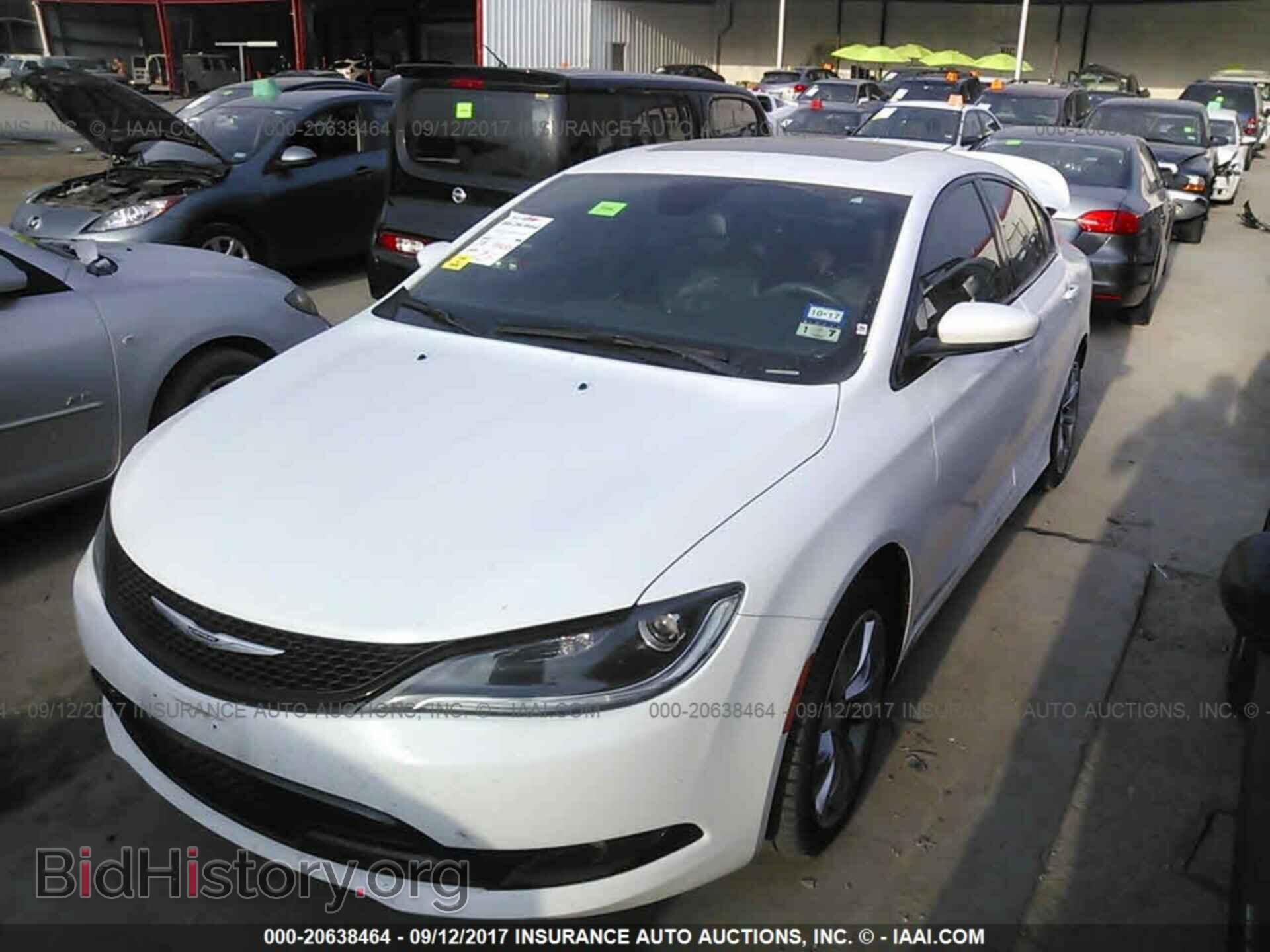 2015 Chrysler 200 - VIN: 1C3CCCBG7FN641744 - Photo 2