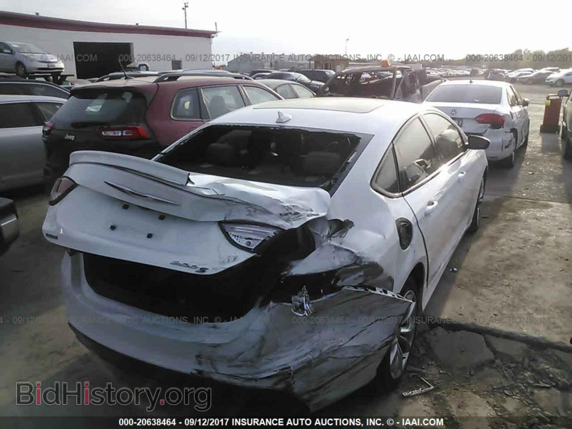 2015 Chrysler 200 - VIN: 1C3CCCBG7FN641744 - Photo 4