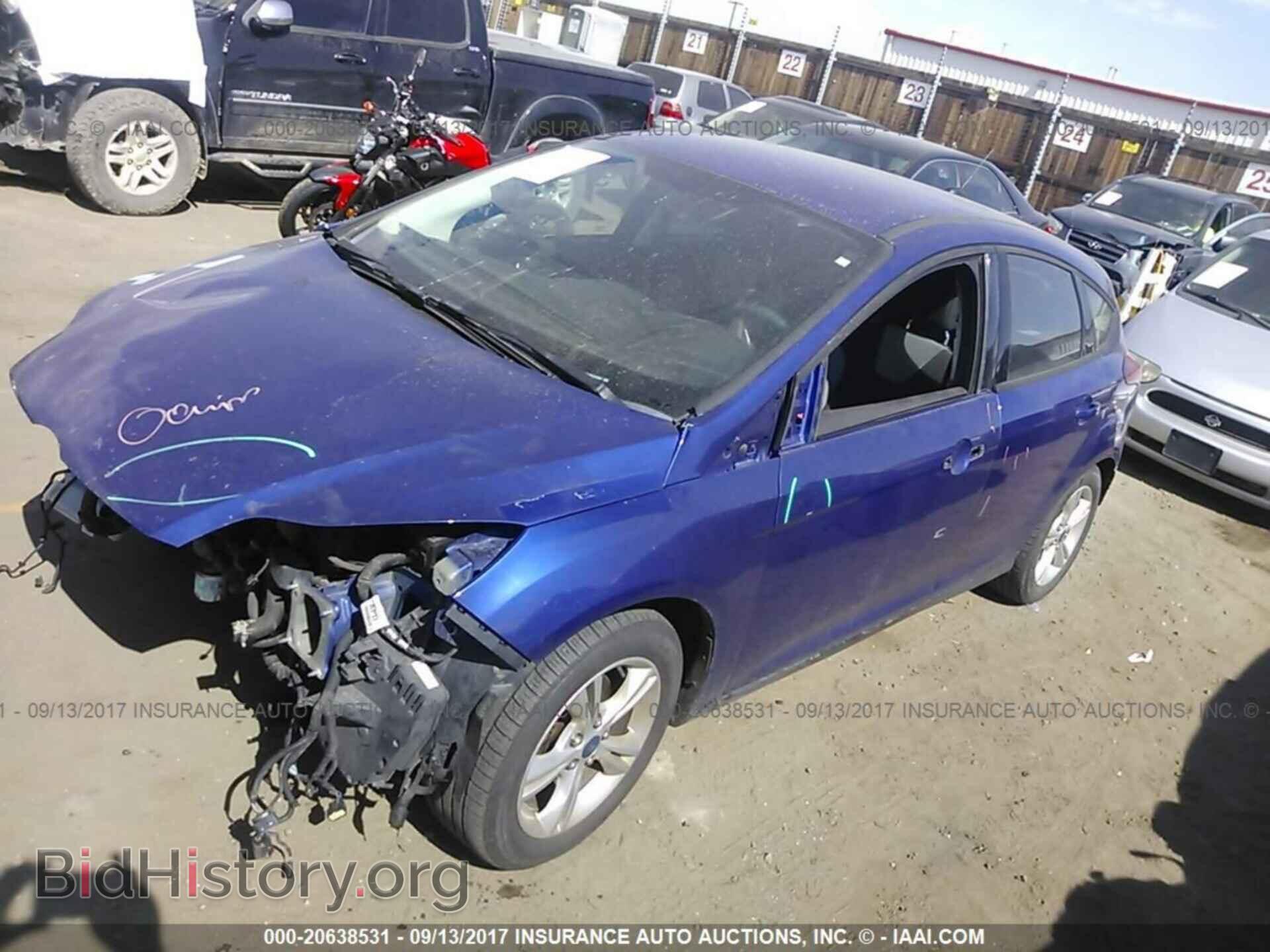 2012 Ford Focus - VIN: 1FAHP3K23CL313504 - Photo 2