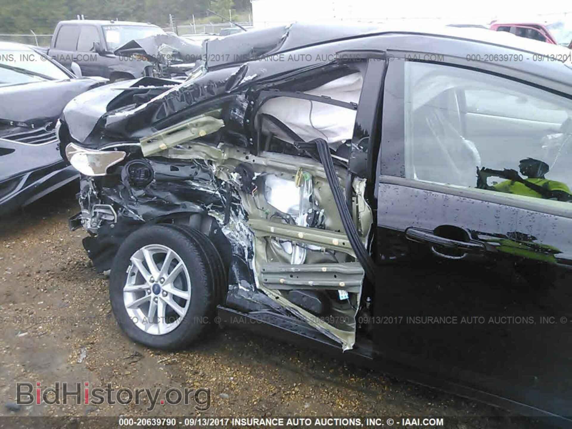2017 Ford Focus - VIN: 1FADP3F20HL251849 - Photo 6