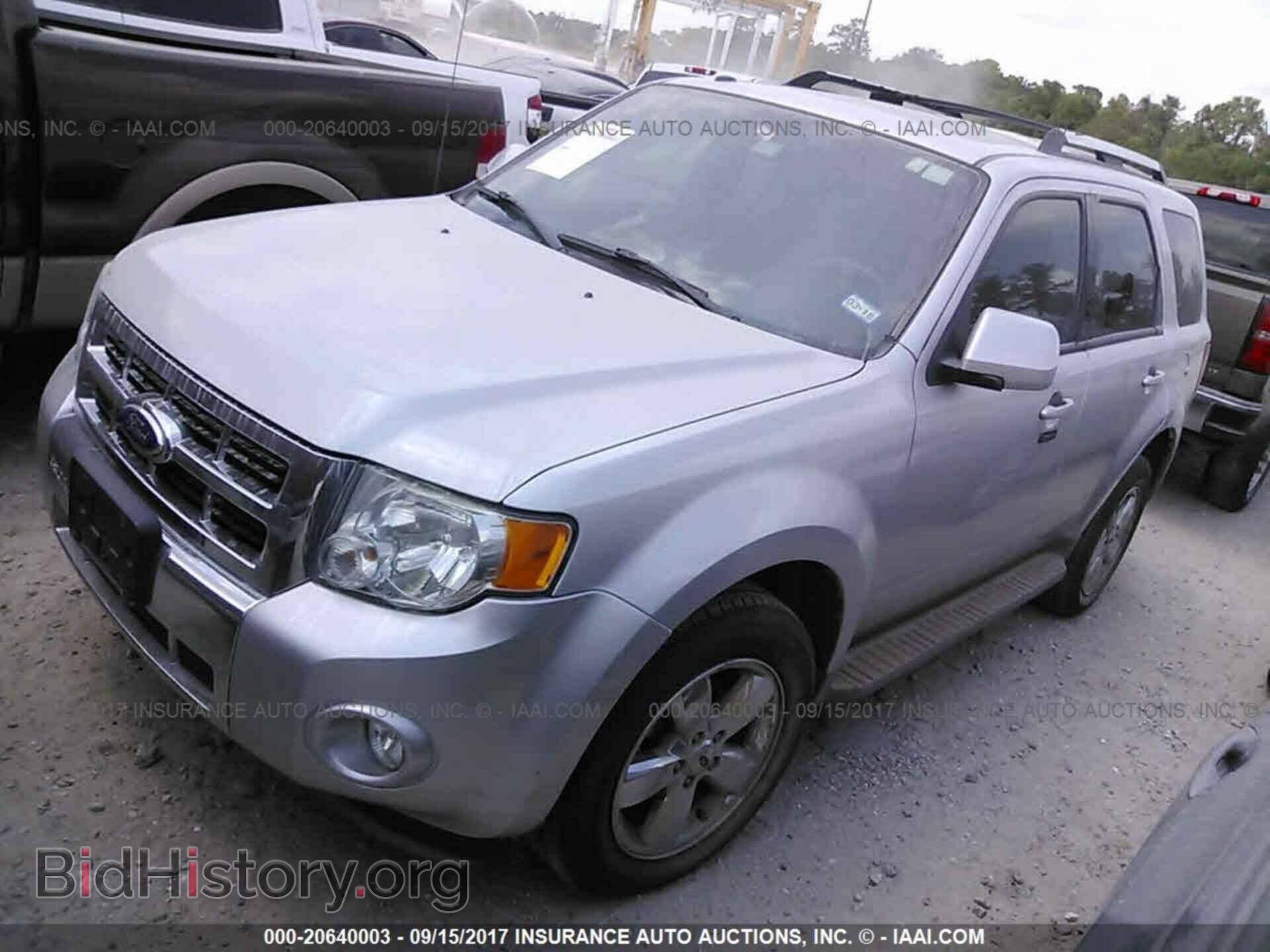 2011 Ford Escape - VIN: 1FMCU0EG1BKA43675 - Фото 2
