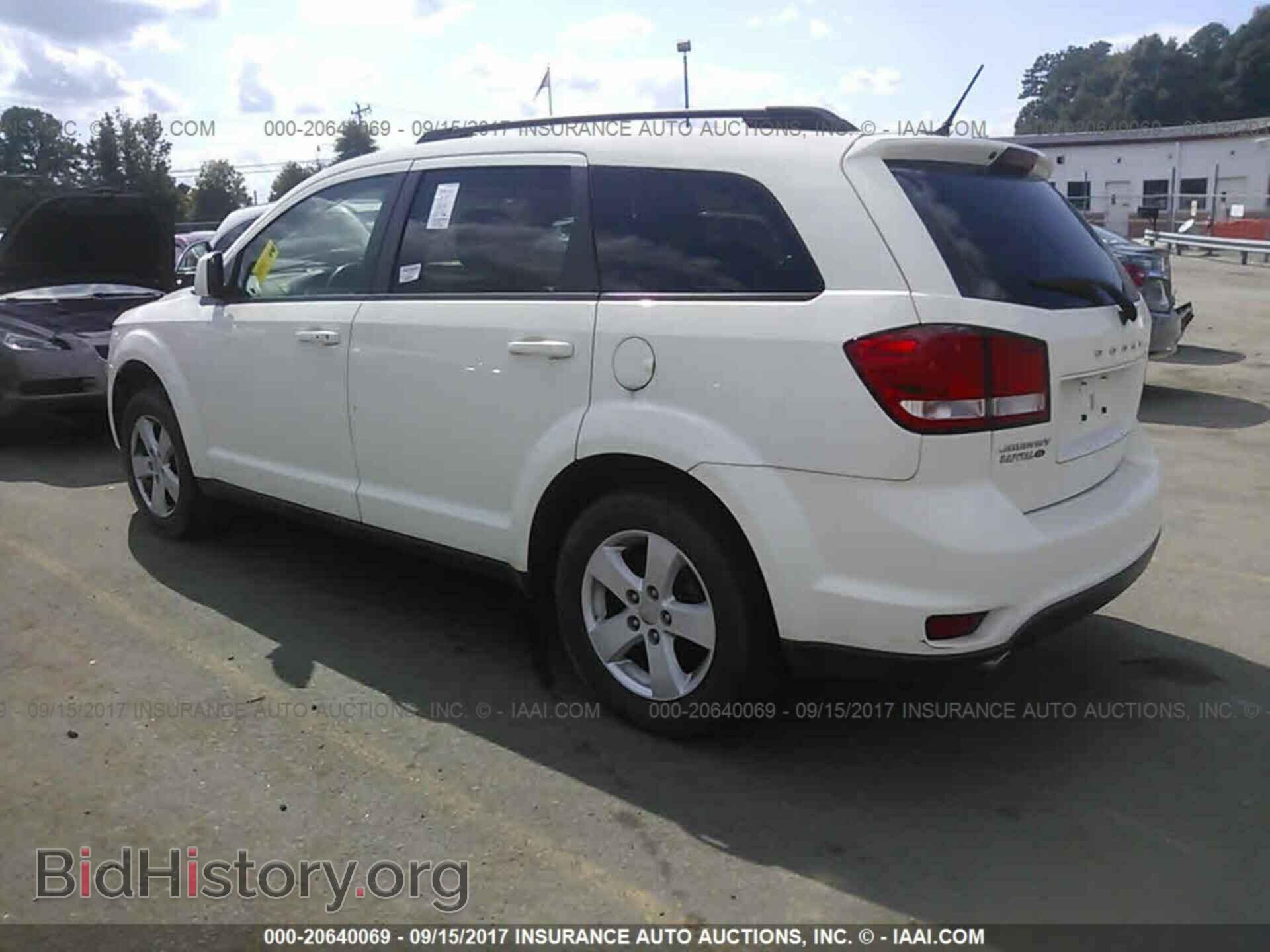 2011 Dodge Journey - VIN: 3D4PG1FG4BT558124 - Photo 3