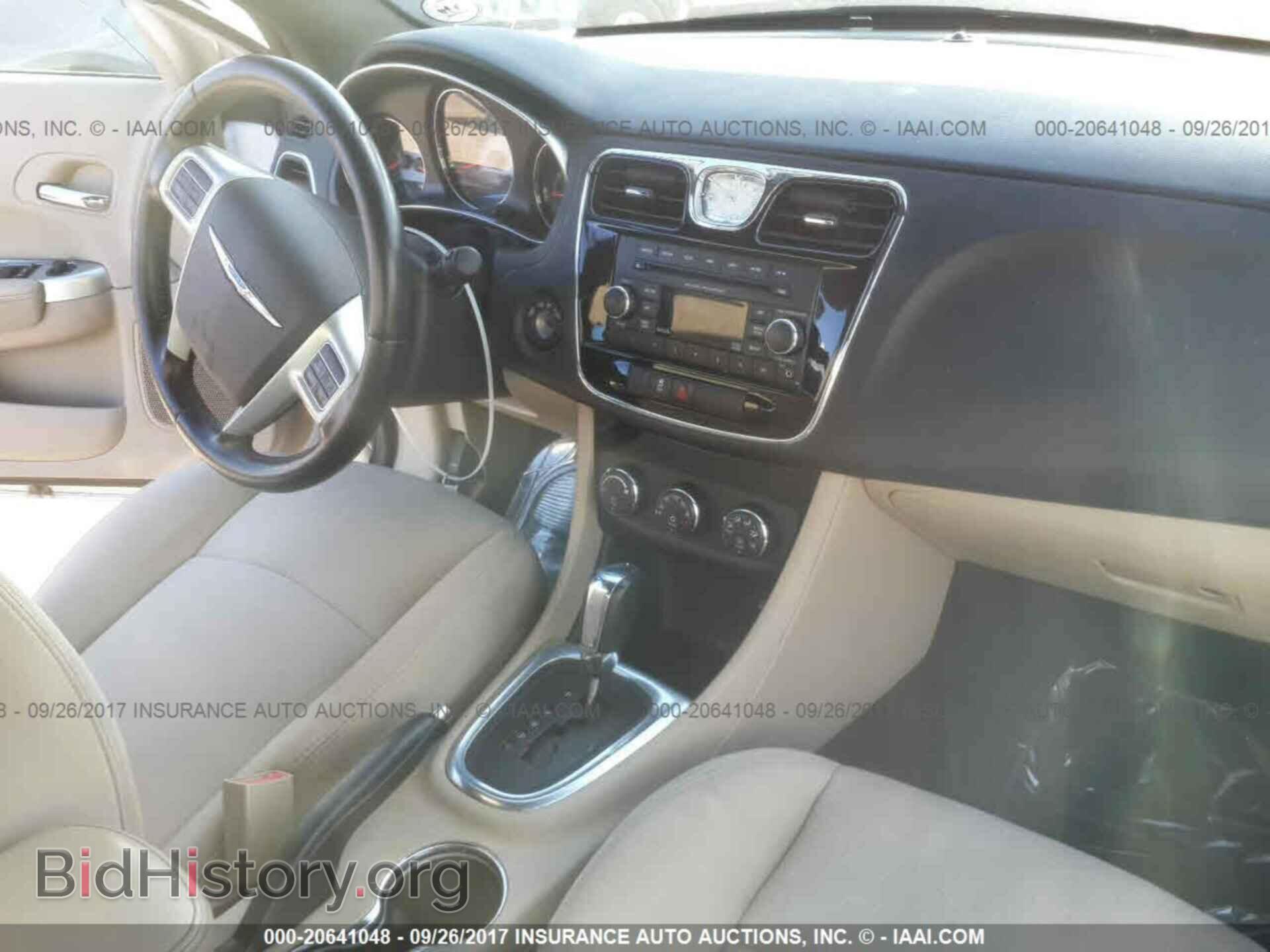 2013 Chrysler 200 - VIN: 1C3BCBEB1DN526723 - Photo 5