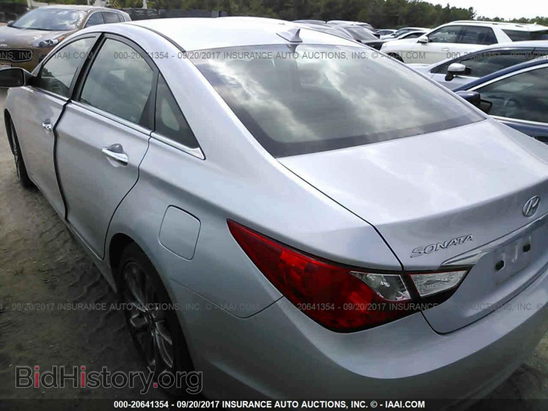 2012 Hyundai Sonata - VIN: 5NPEC4AC2CH362433 - Photo 3