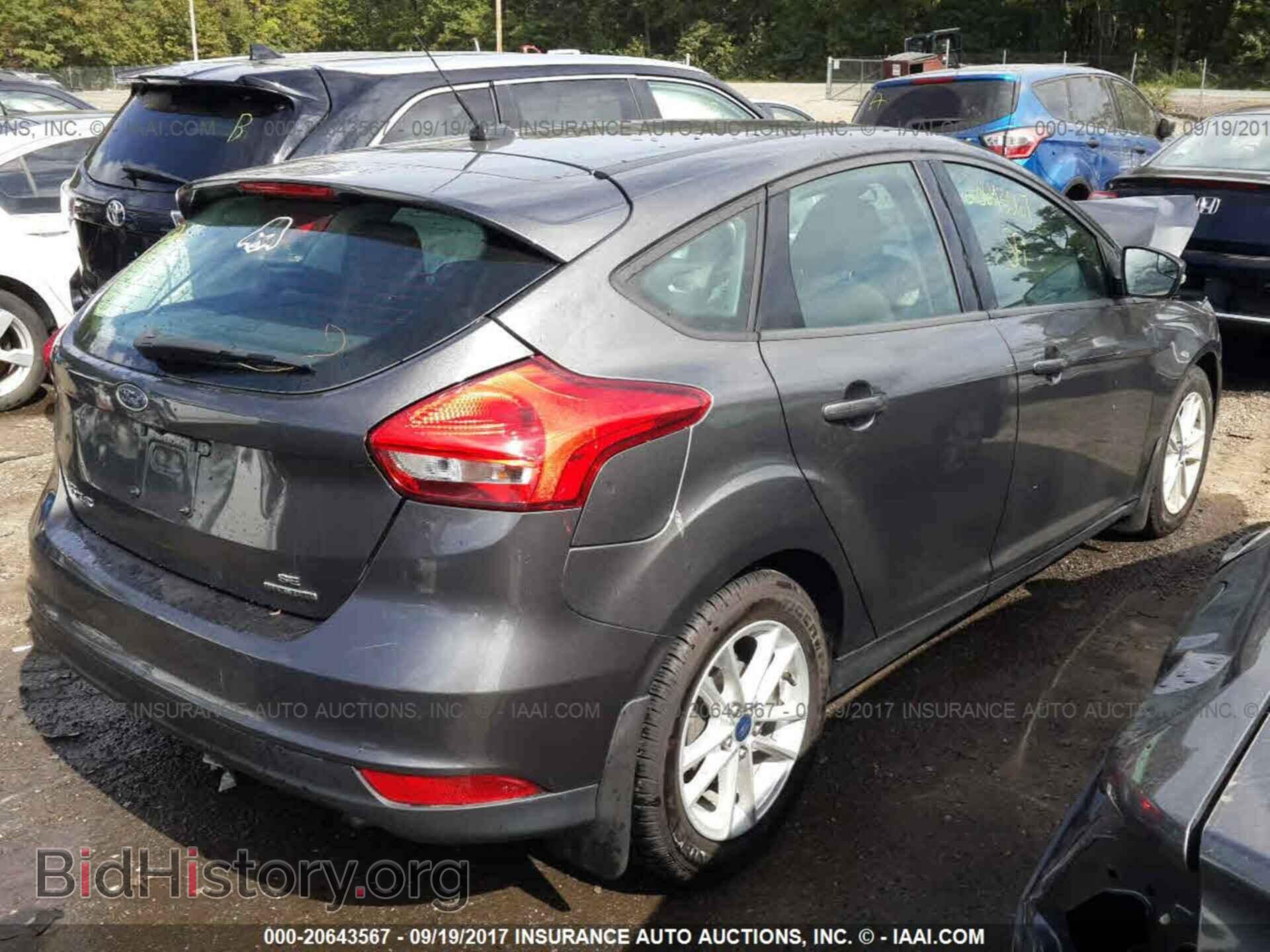 2015 Ford Focus - VIN: 1FADP3K26FL289749 - Photo 4