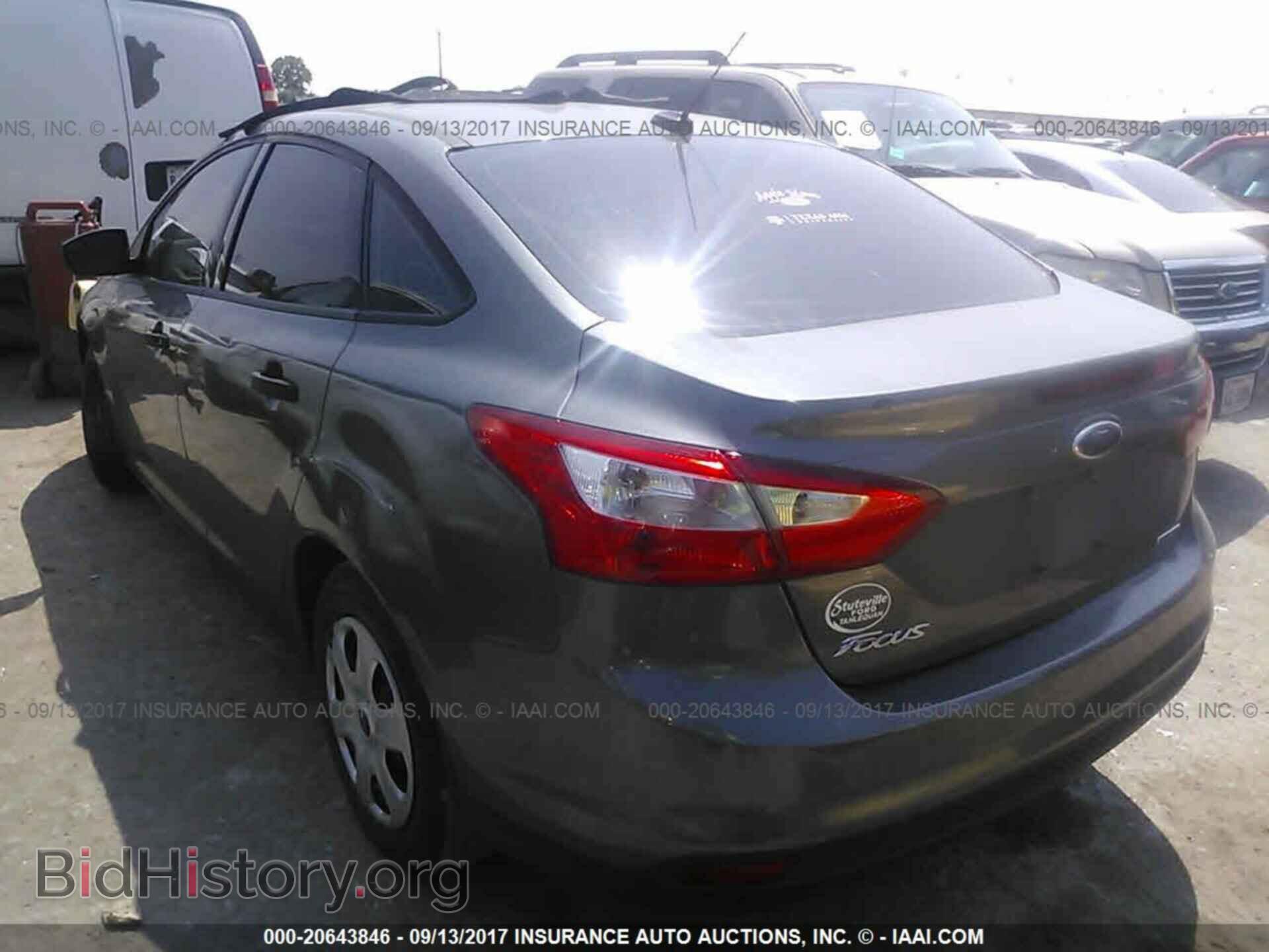 2012 Ford Focus - VIN: 1FAHP3E23CL450146 - Фото 3
