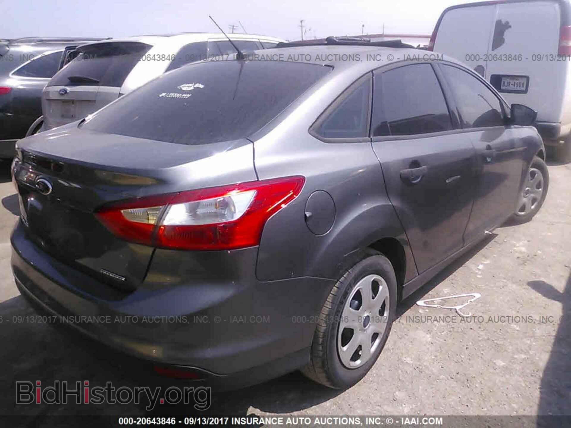 2012 Ford Focus - VIN: 1FAHP3E23CL450146 - Фото 4