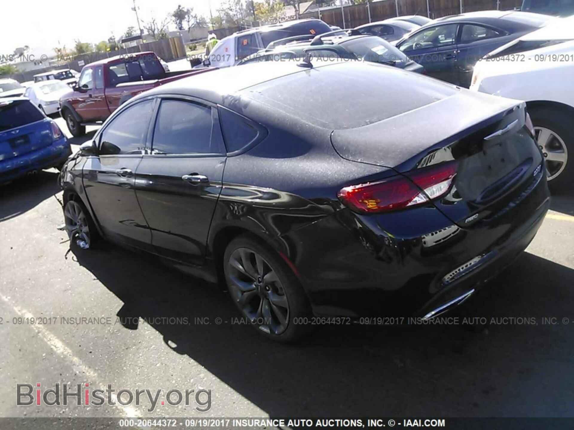 2015 Chrysler 200 - VIN: 1C3CCCDGXFN656512 - Photo 3